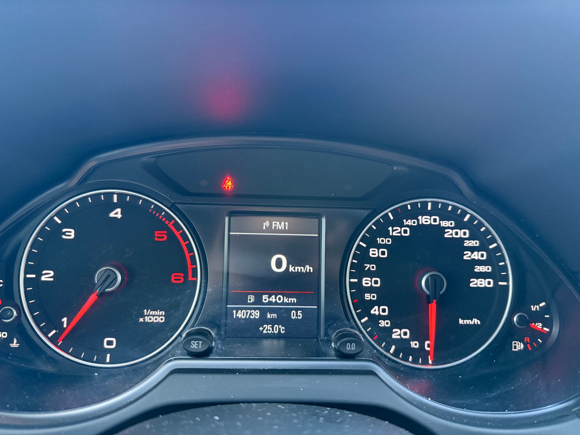 AUDI Q5 2.0 TDI-image-17