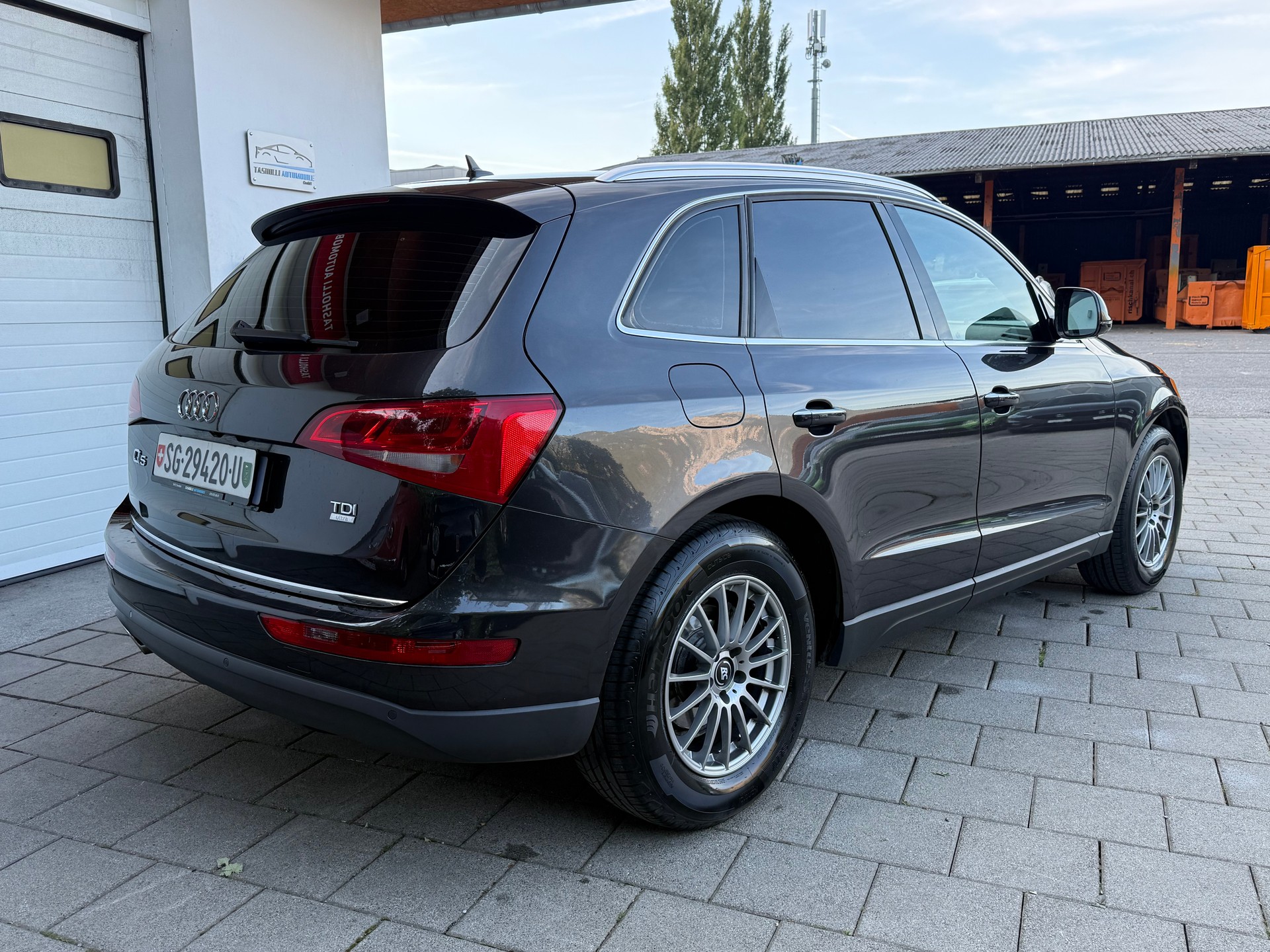 AUDI Q5 2.0 TDI-image-6
