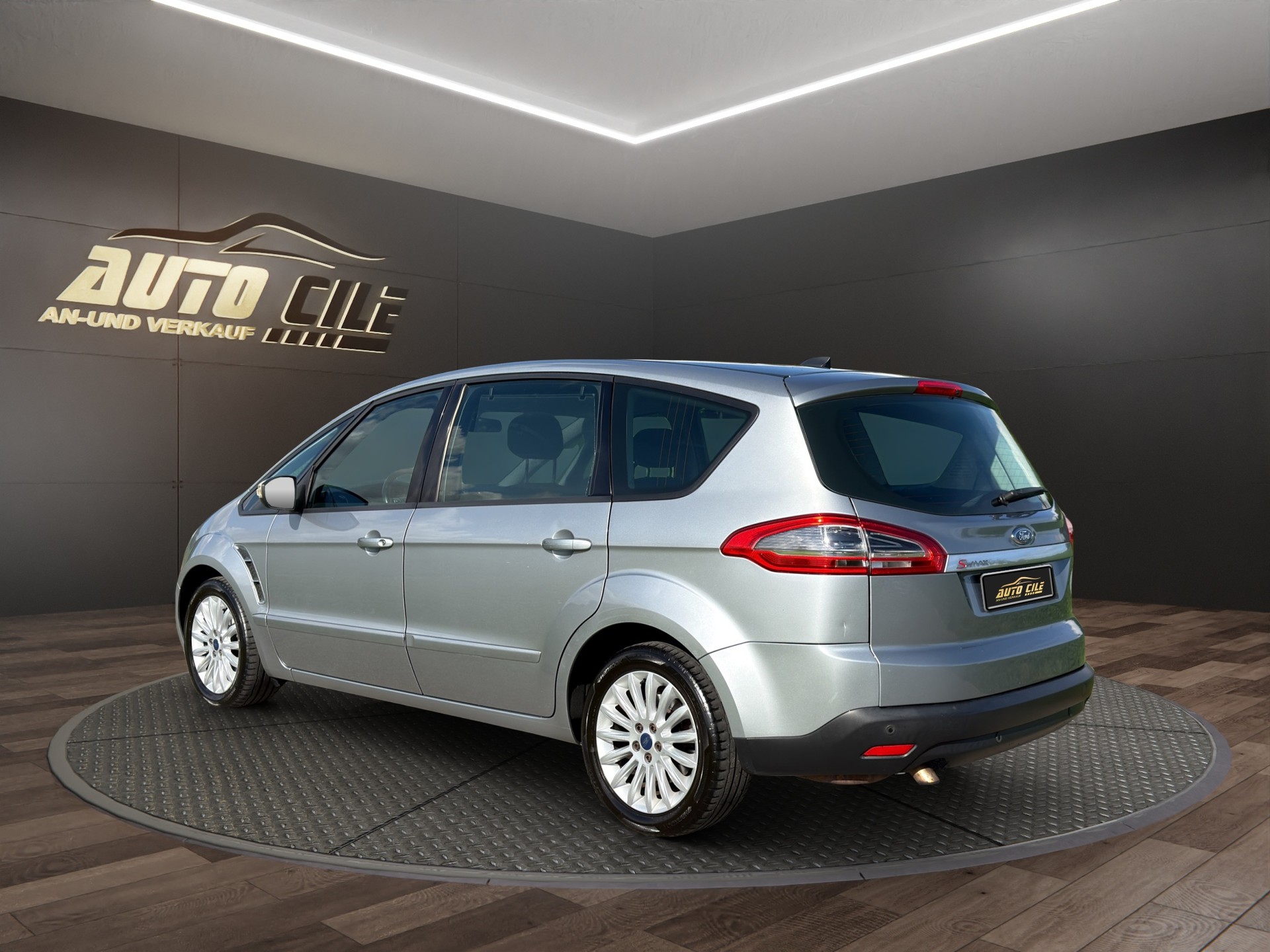 FORD S-Max 1.6 SCTi Family Edition-image-5