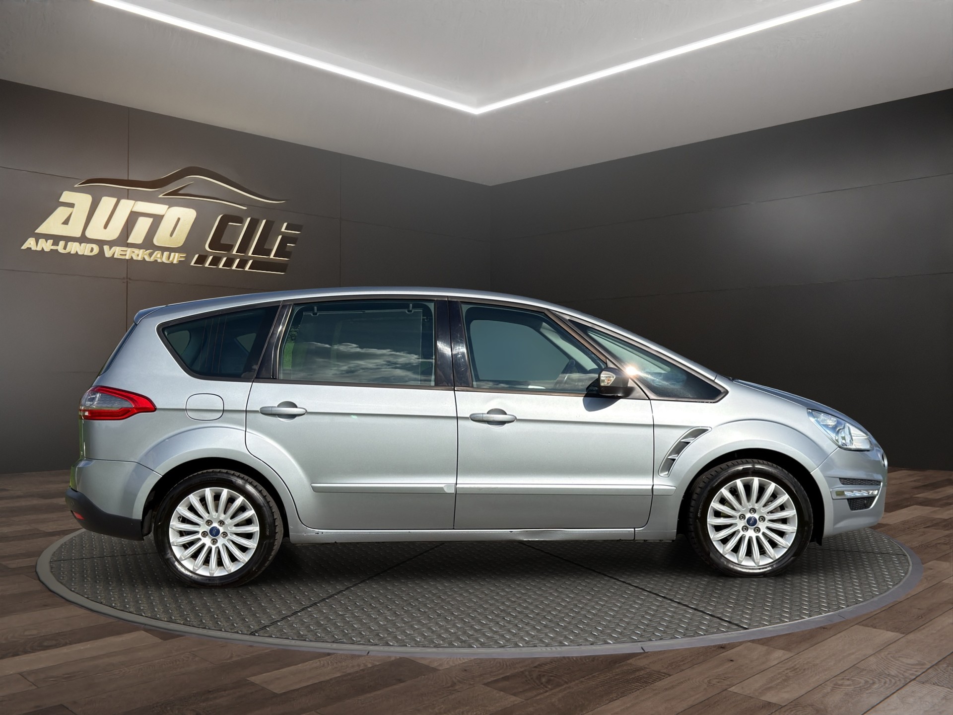 FORD S-Max 1.6 SCTi Family Edition-image-4