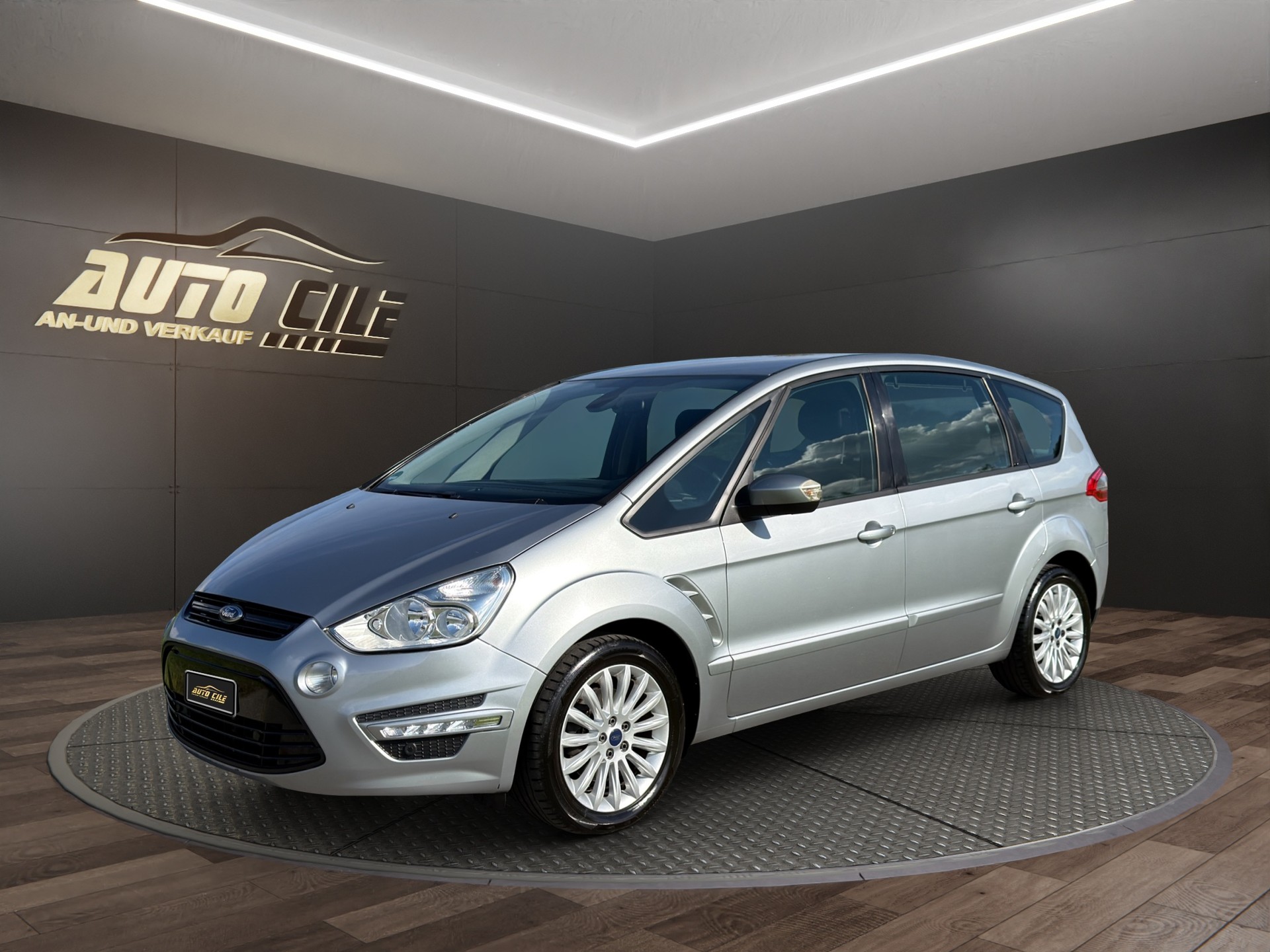 FORD S-Max 1.6 SCTi Family Edition-image-0