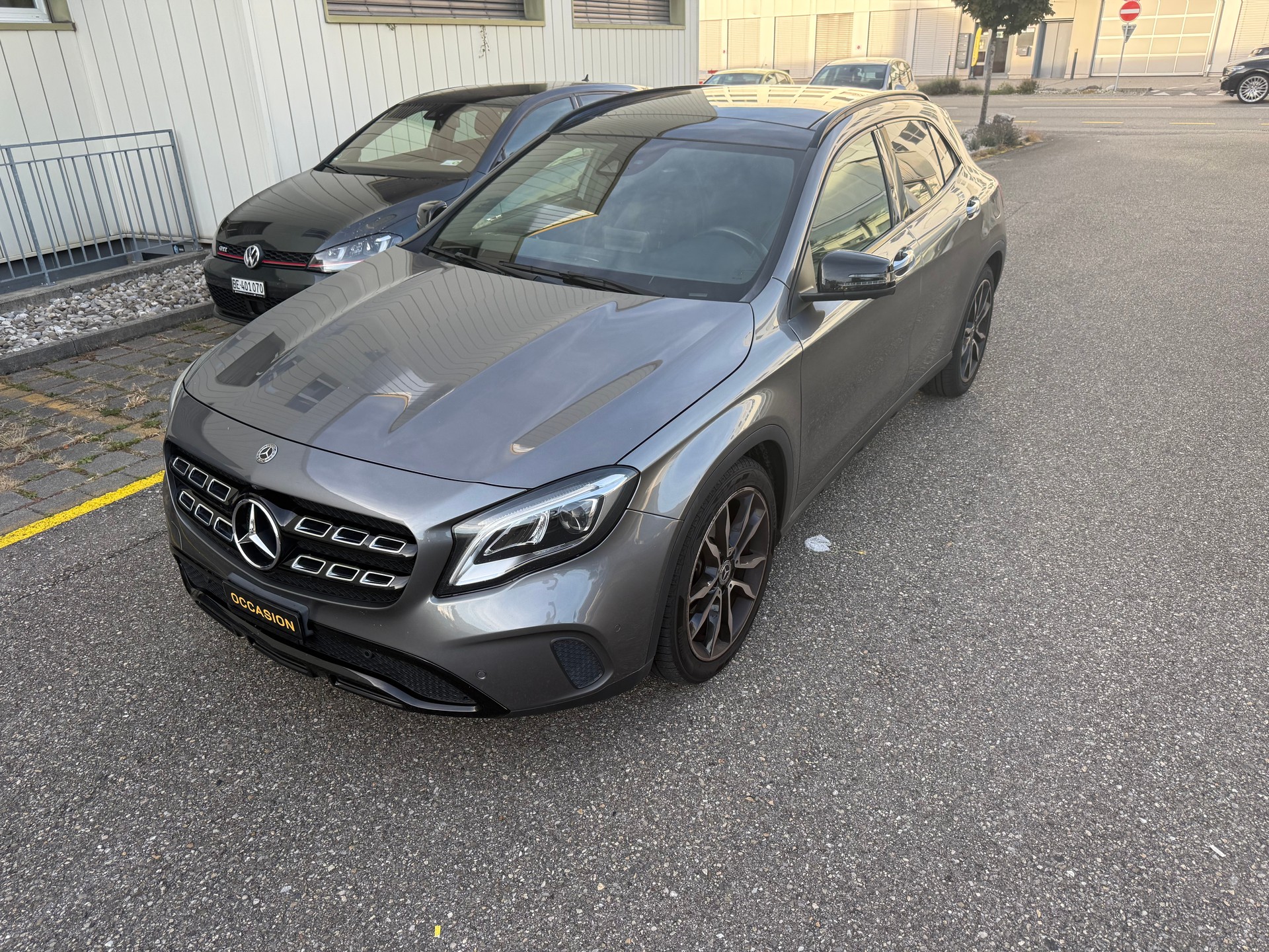 MERCEDES-BENZ GLA 200 Night Star 7G-DCT-image-1