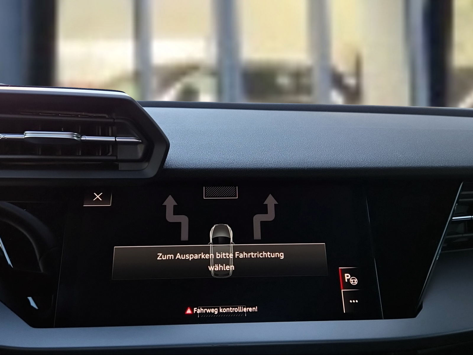 AUDI A3 Sportback 35 TFSI advanced Attractione S-tronic Navarrablau Metallic-image-14
