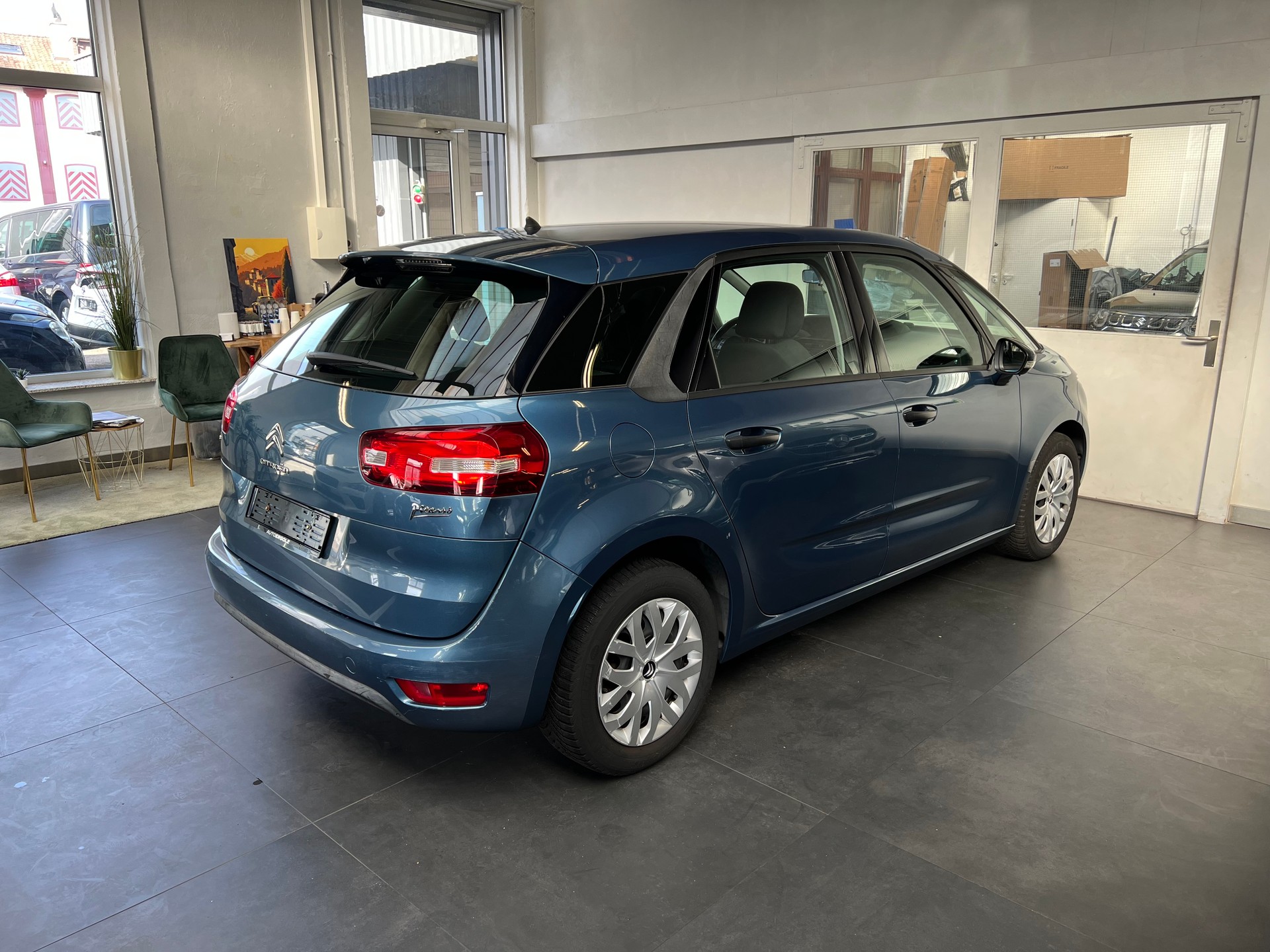 CITROEN C4 Picasso 1.6i 16V Attraction-image-3