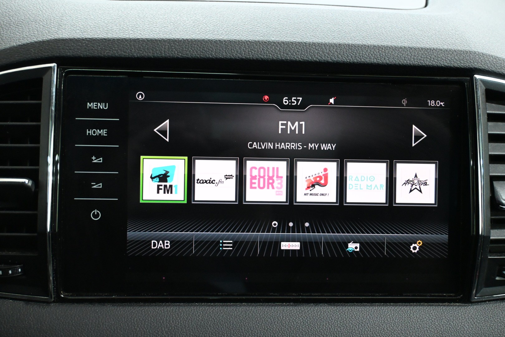 SKODA Karoq 2.0 TDI SCR Style 4x4 DSG-image-9