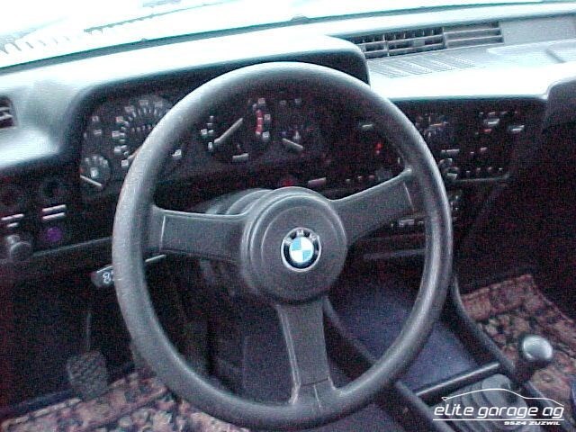 BMW 323 i E21-image-5