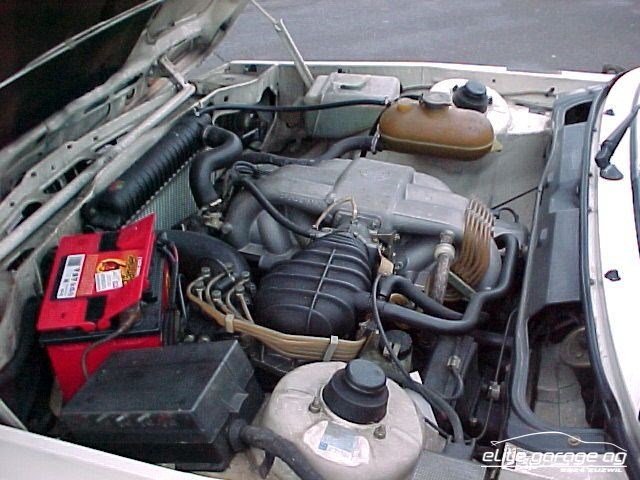BMW 323 i E21-image-6