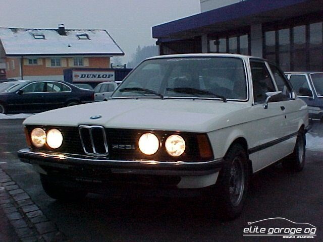 BMW 323 i E21-image-1