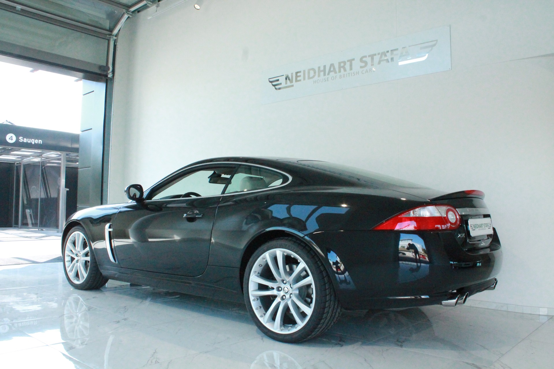 JAGUAR XKR 4.2 V8 SC Automatic-image-1