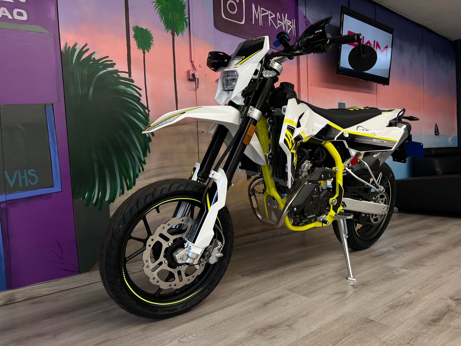 SWM SM 125 R-showroom-element-3