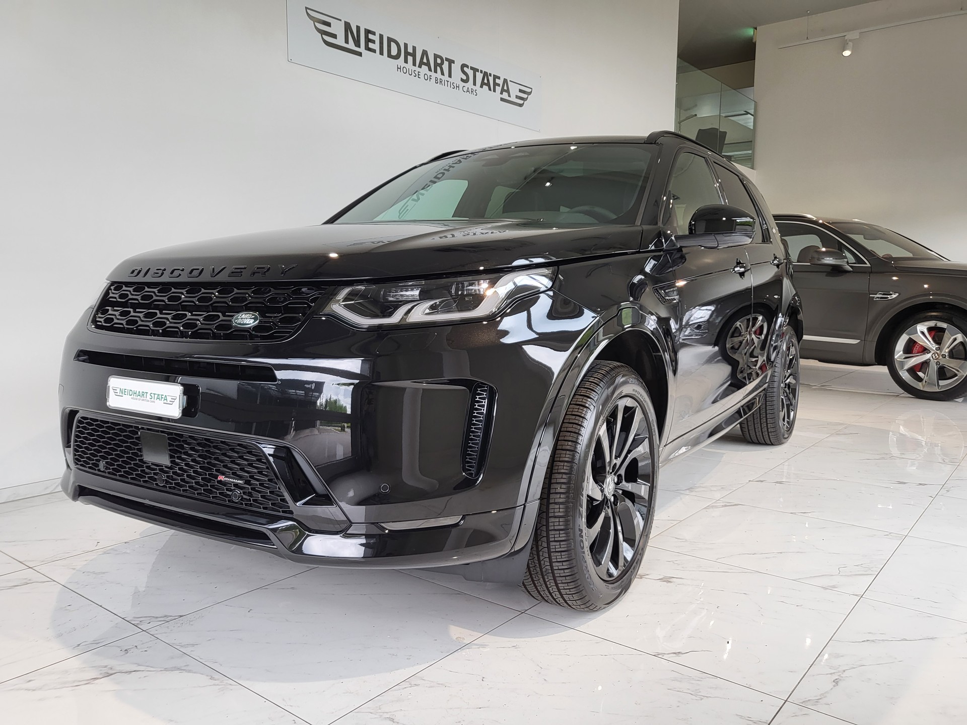 LAND ROVER Discovery Sport R Dyn P300e 1.5 PHEV SE AT8-showroom-element-1