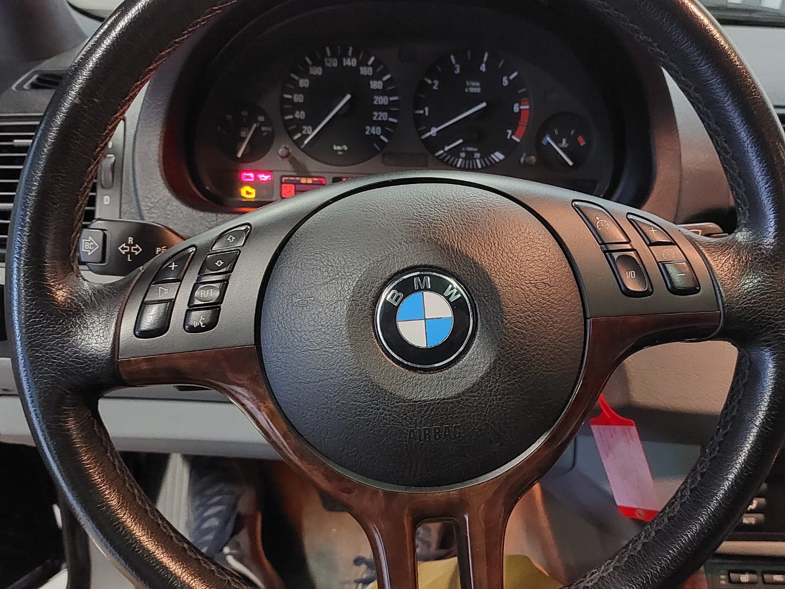 SBARRO X5 4.4 V8-image-6
