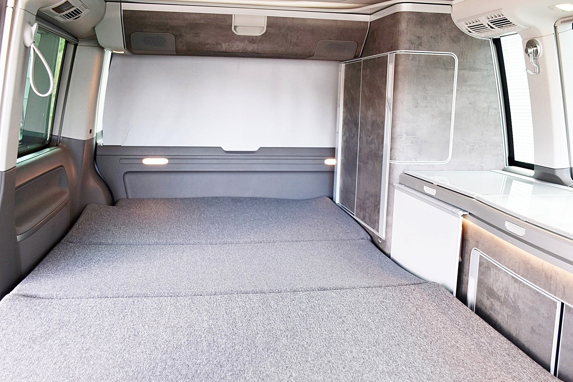 VW T6.1 CALIFORNIA 2,0 TDI DSG 4X4 OCEAN LIBERTY-image-12