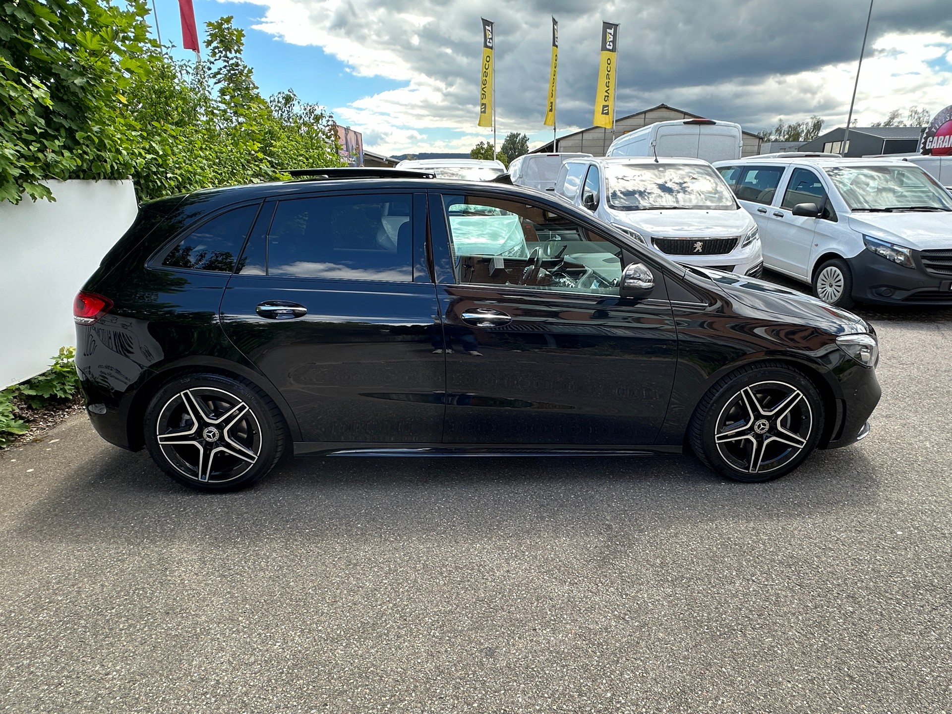MERCEDES-BENZ B 200 AMG Line 7G-DCT-image-12