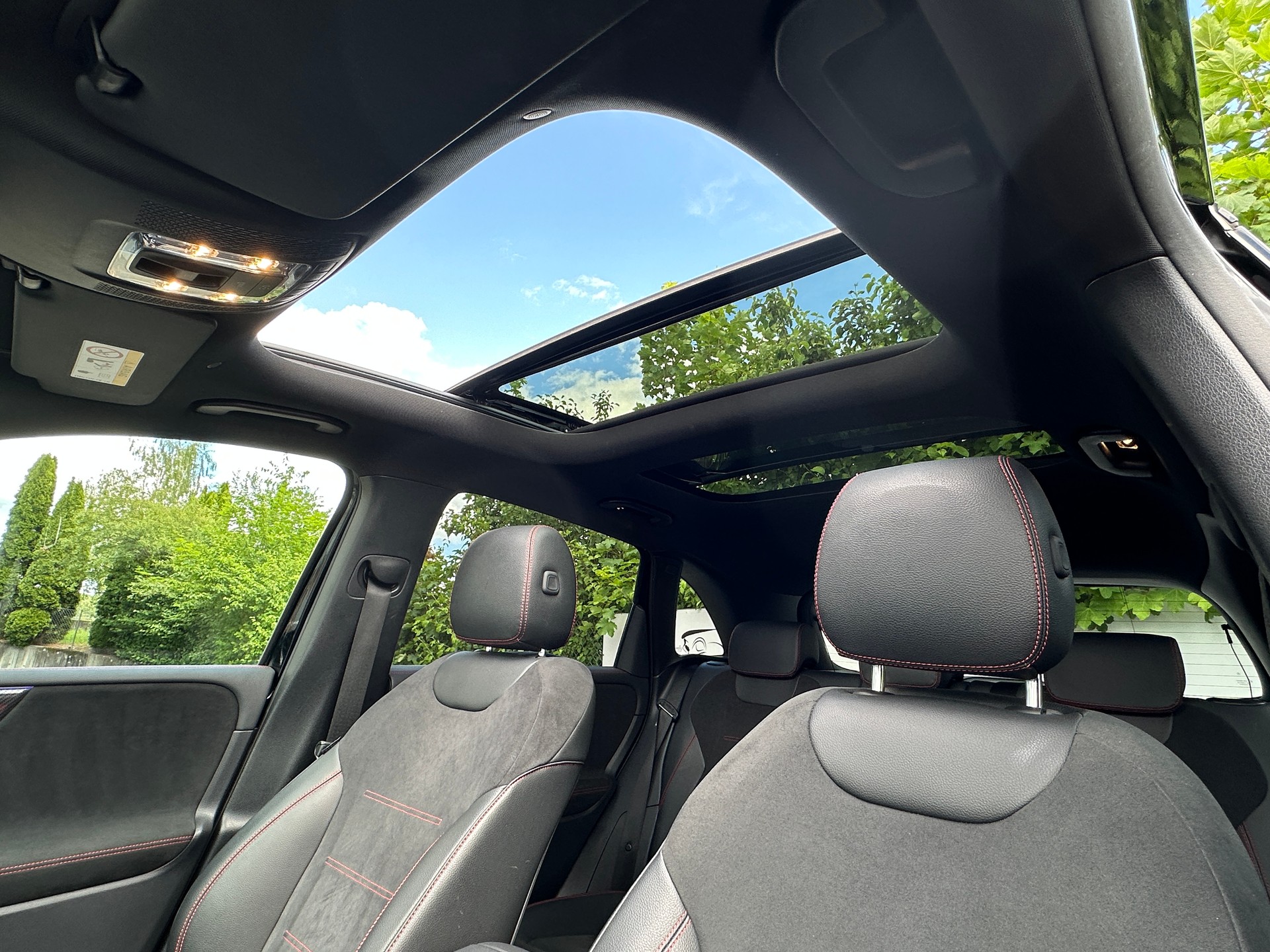 MERCEDES-BENZ B 200 AMG Line 7G-DCT-image-8