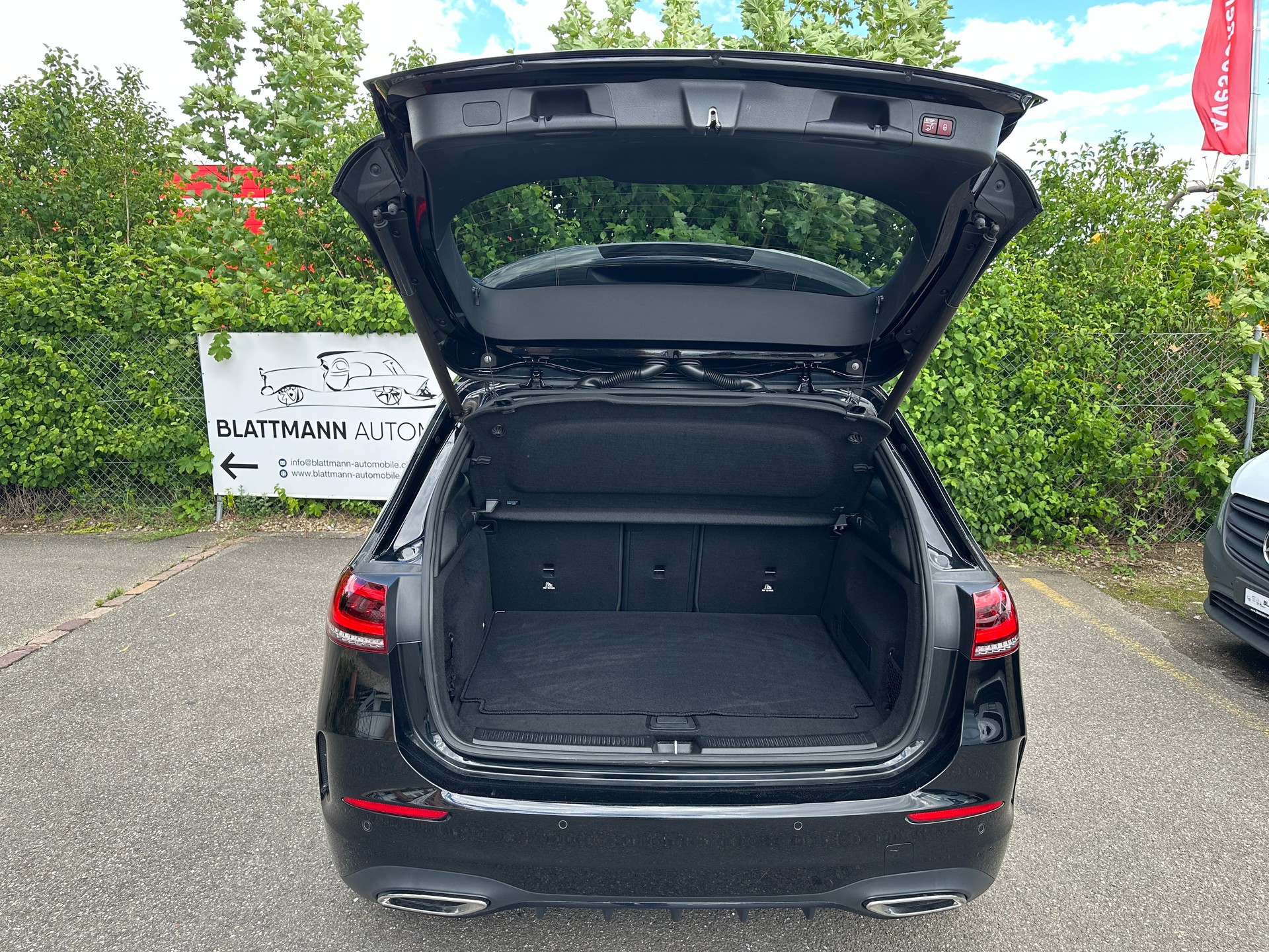 MERCEDES-BENZ B 200 AMG Line 7G-DCT-image-14