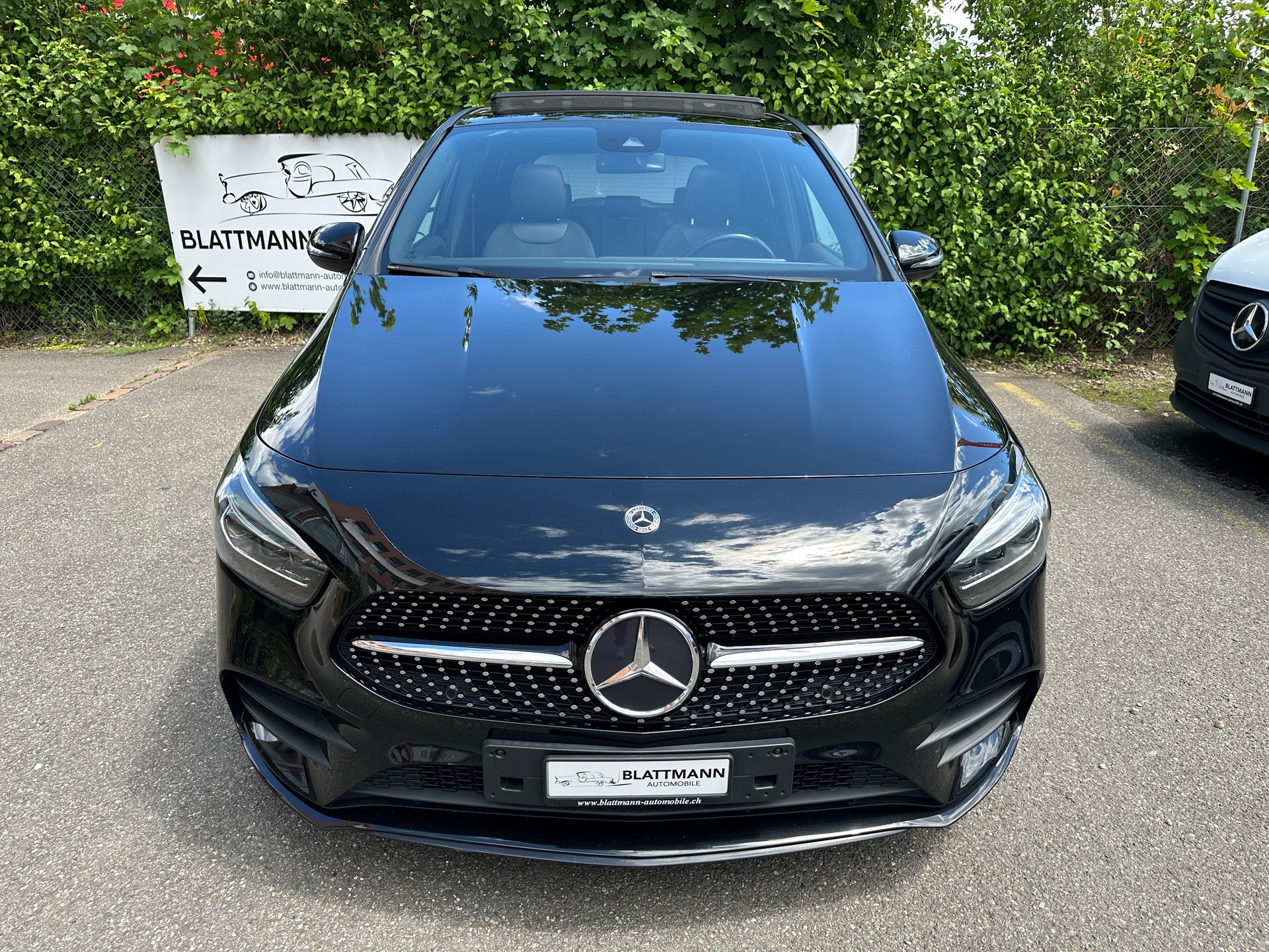 MERCEDES-BENZ B 200 AMG Line 7G-DCT-image-1