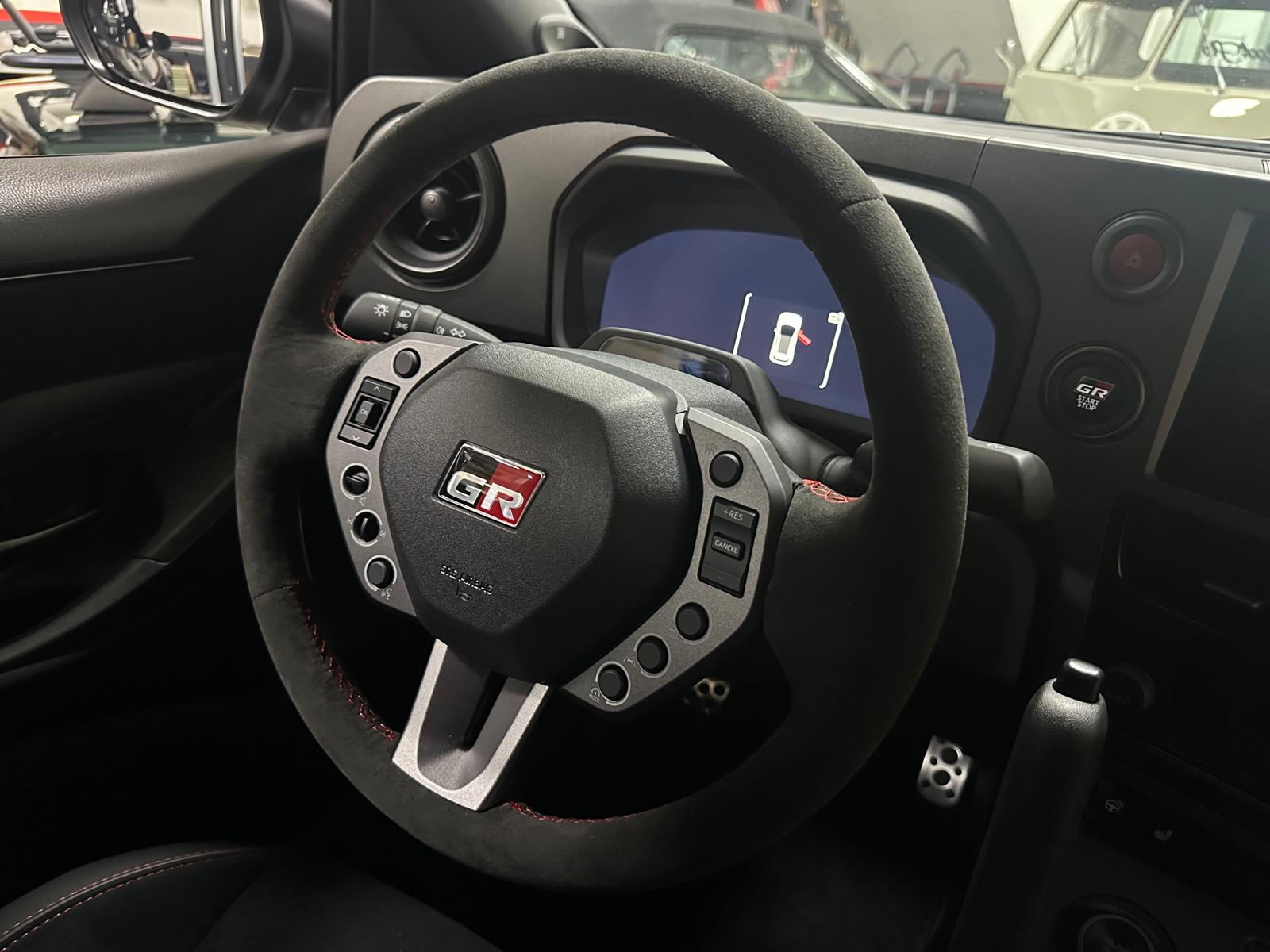 TOYOTA Yaris 1.6 GR Sport-image-3