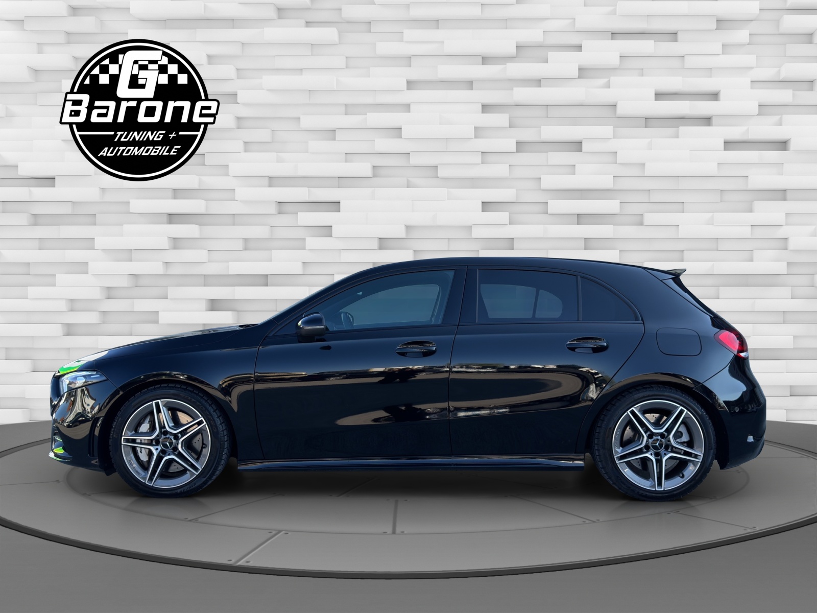 MERCEDES-BENZ A 35 AMG 4Matic Speedshift-showroom-element-1