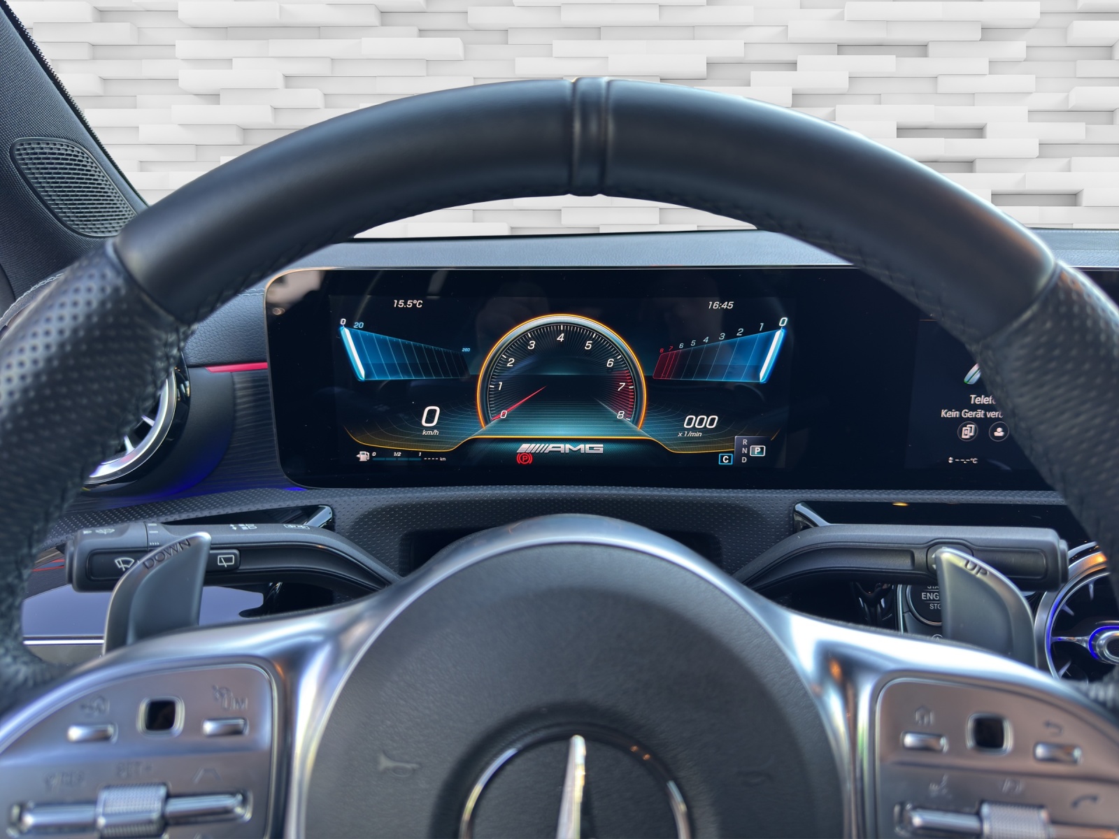 MERCEDES-BENZ A 35 AMG 4Matic Speedshift-image-9