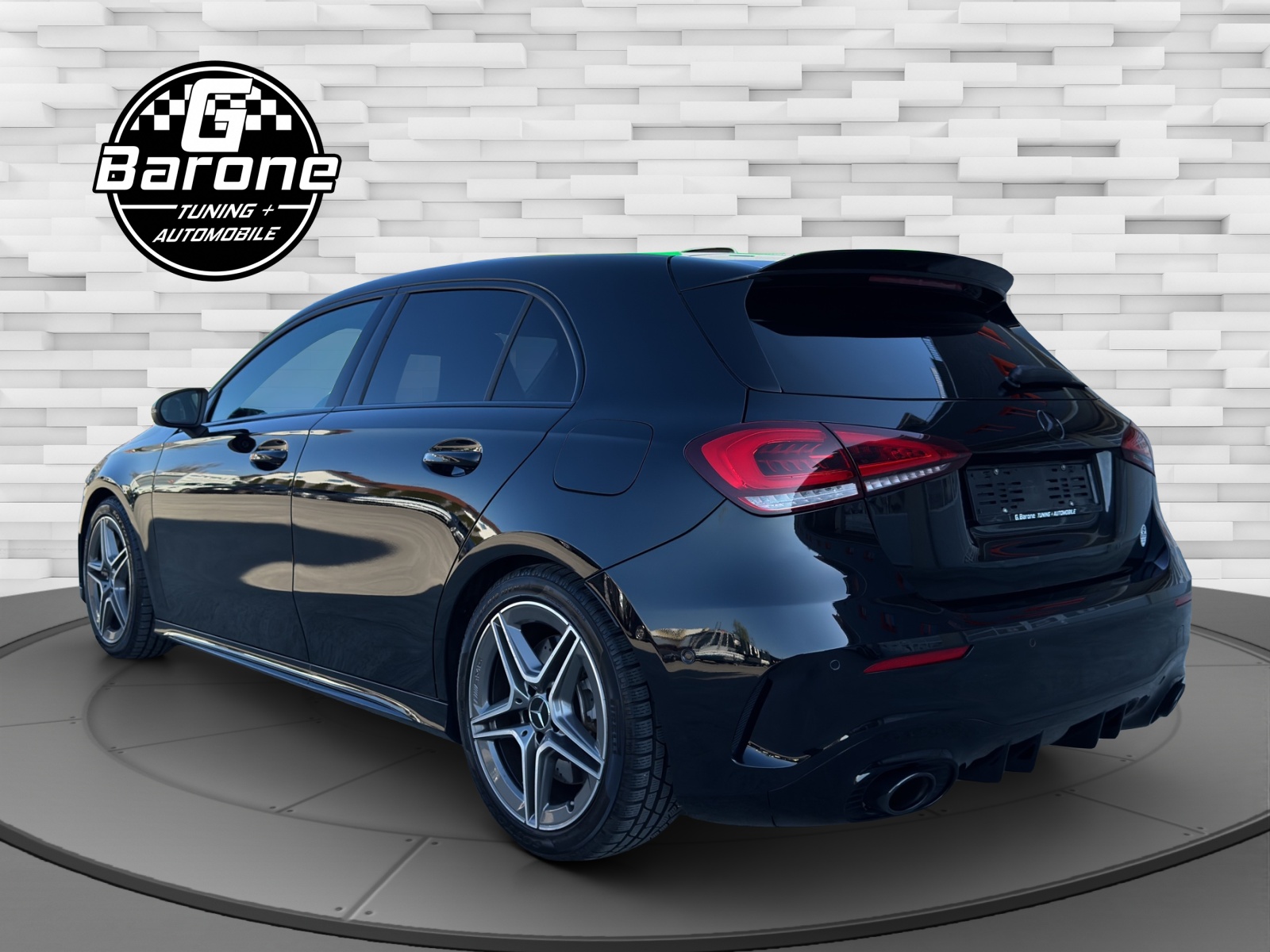 MERCEDES-BENZ A 35 AMG 4Matic Speedshift-showroom-element-2