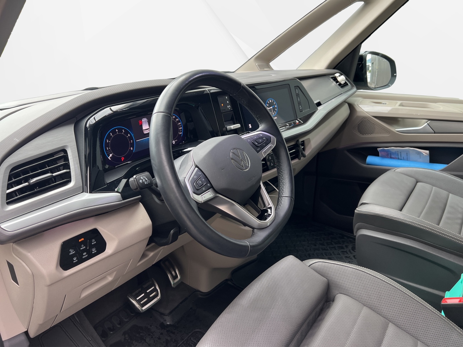 VW Multivan 2.0 TSI Style Liberty DSG Lang-image-9
