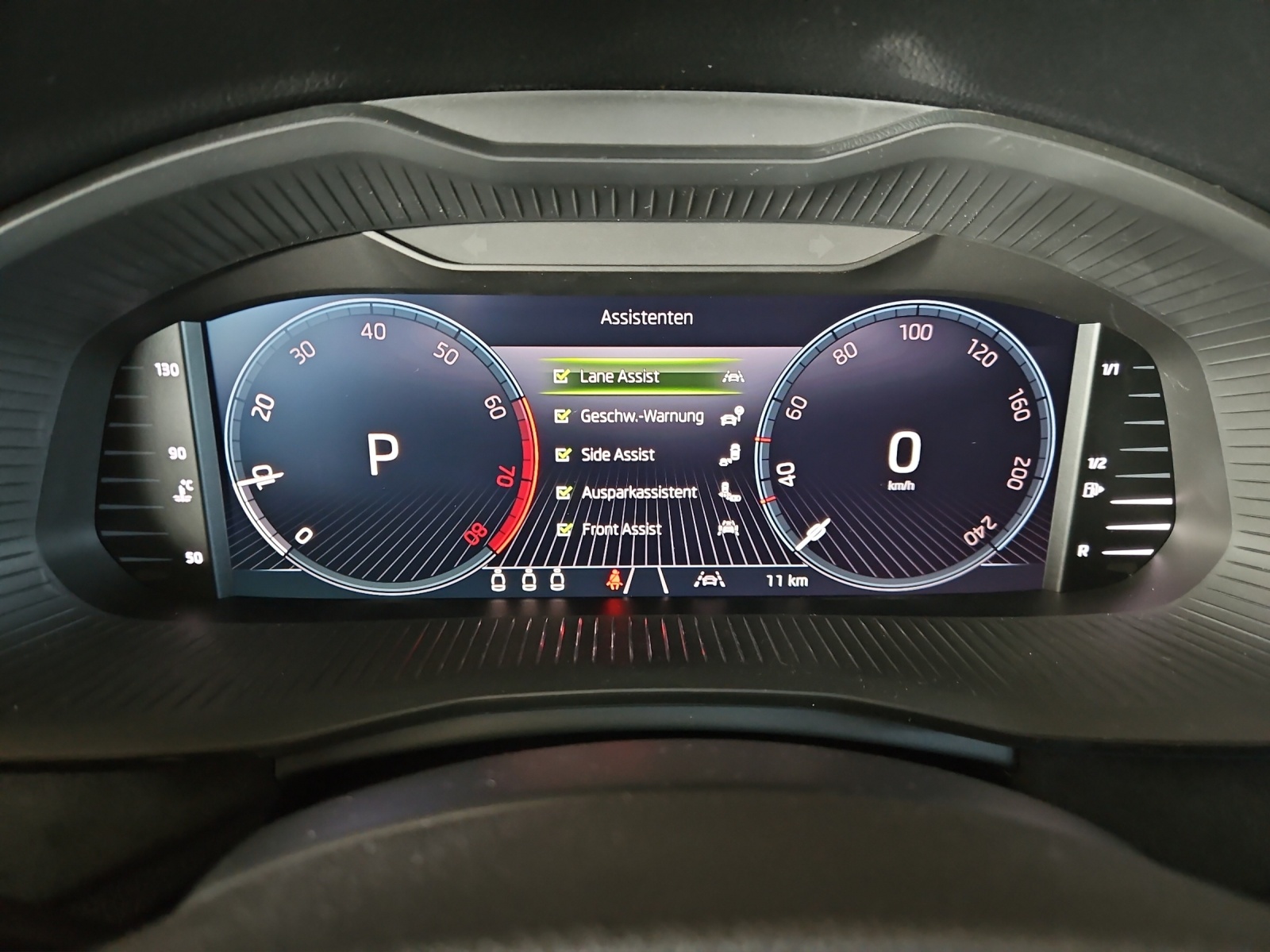 SKODA Scala 1.0 TSI Dynamic DSG-image-11