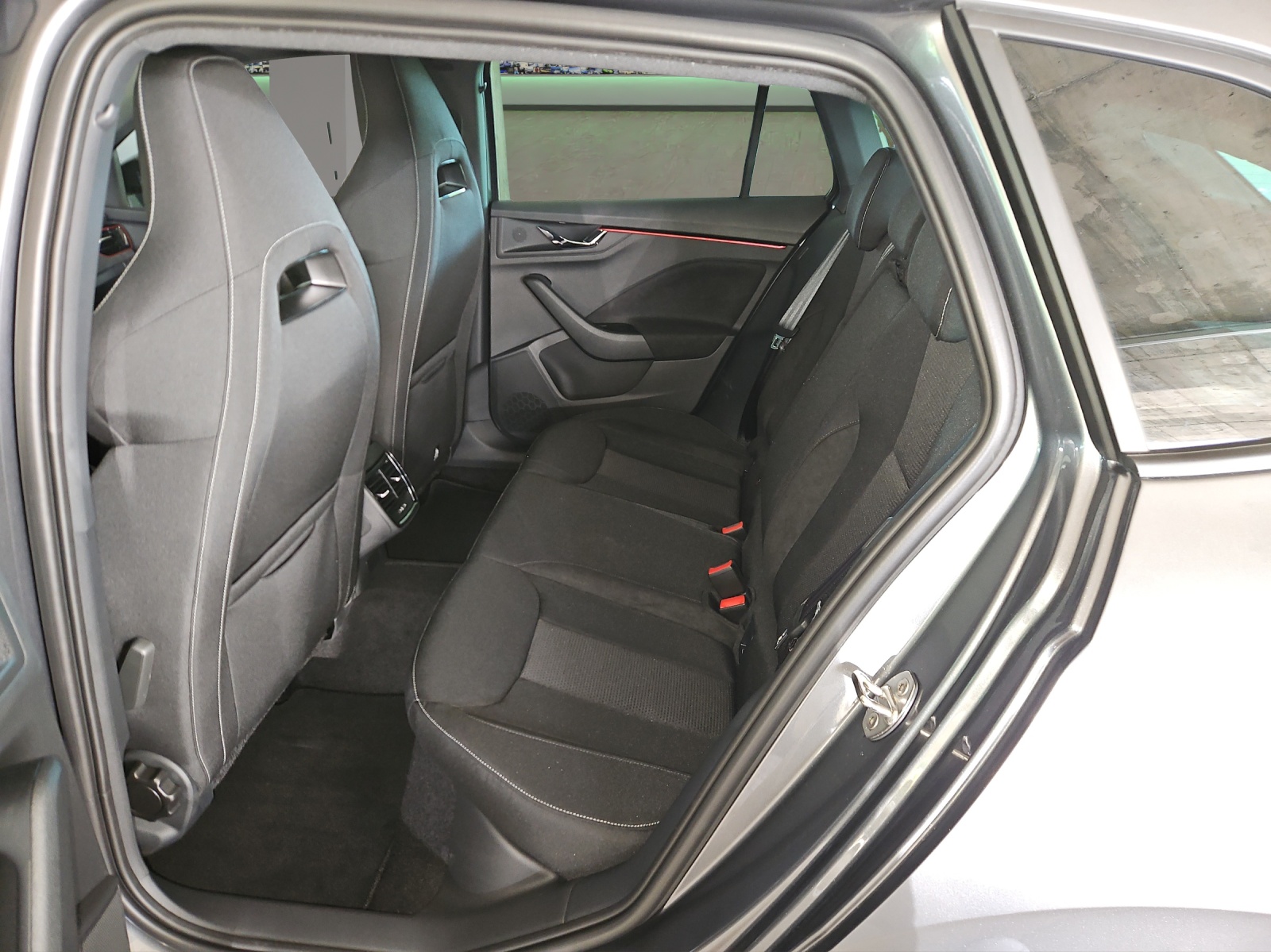 SKODA Scala 1.0 TSI Dynamic DSG-image-9