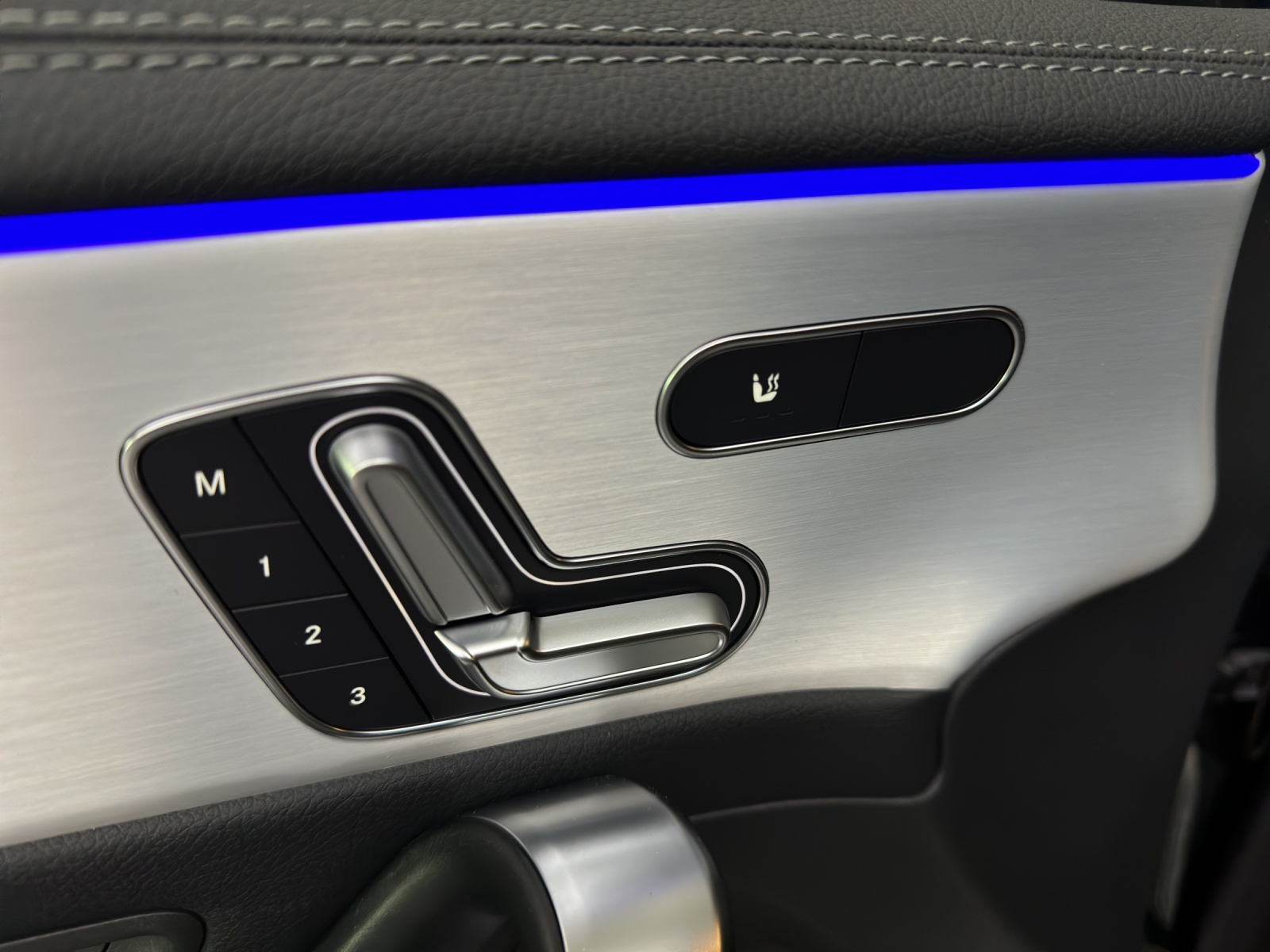 MERCEDES-BENZ CLA SB 250 8G-DCT 4M-image-8