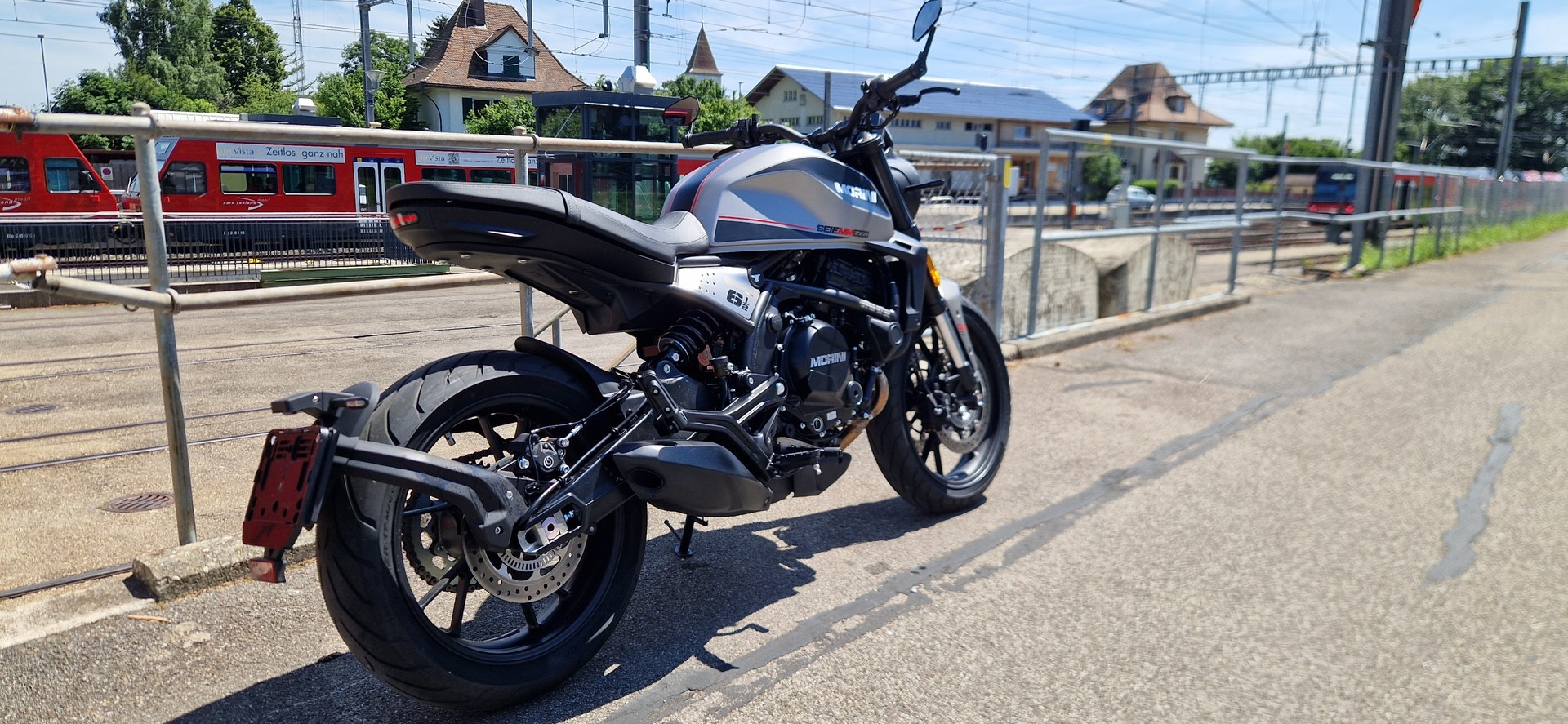 MOTO MORINI Seiemmezzo STR (35kW)-showroom-element-2