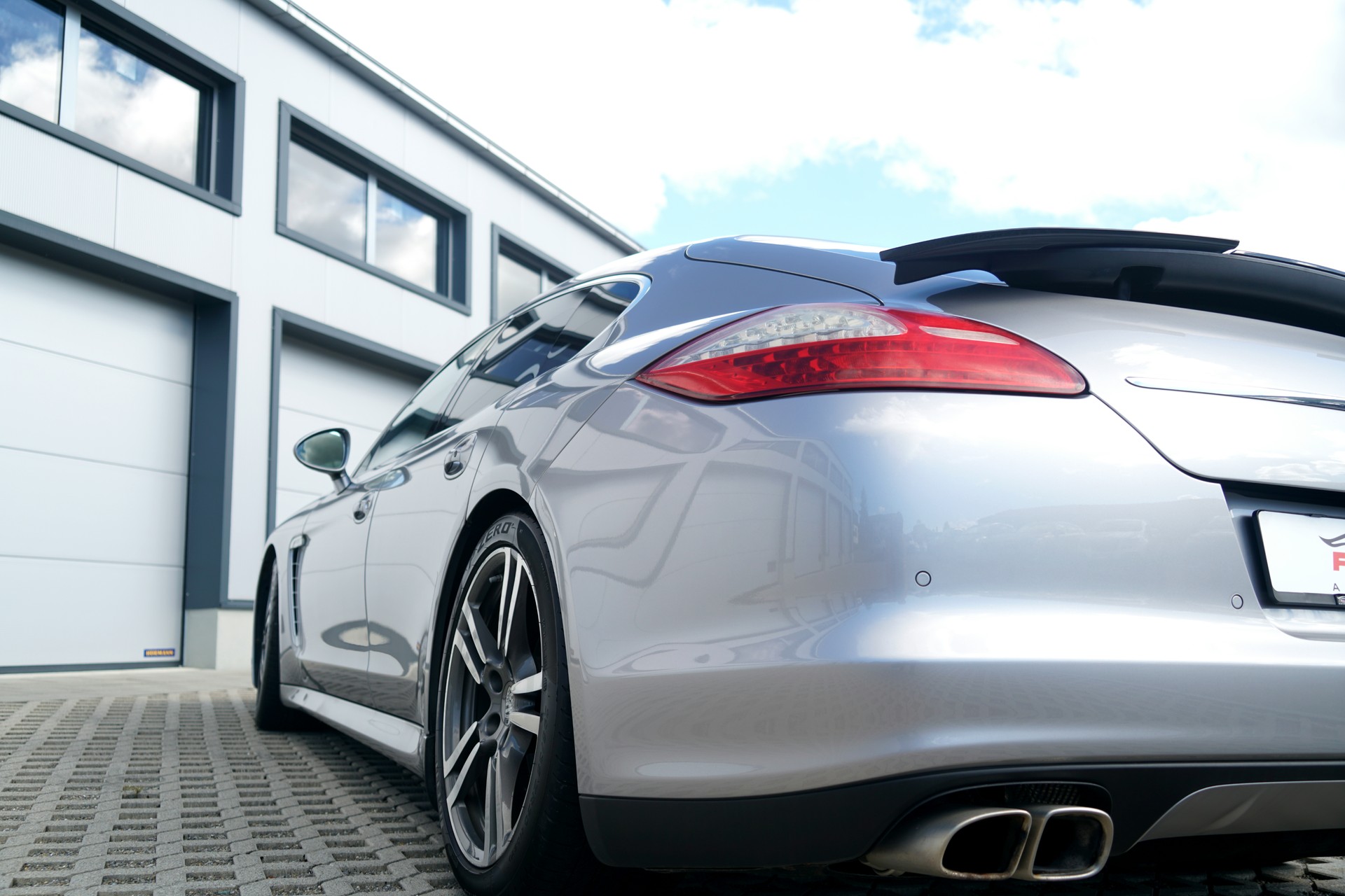 PORSCHE Panamera Turbo 4.8 PDK (CH)-image-1