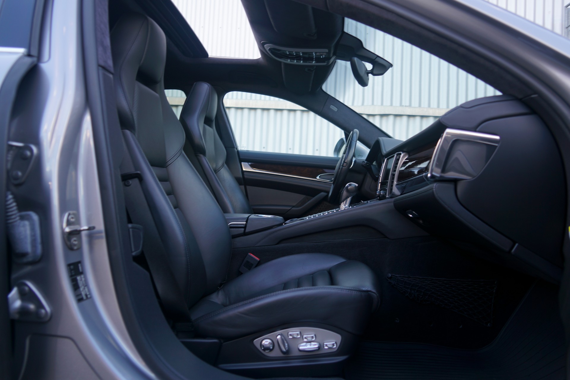 PORSCHE Panamera Turbo 4.8 PDK (CH)-image-8
