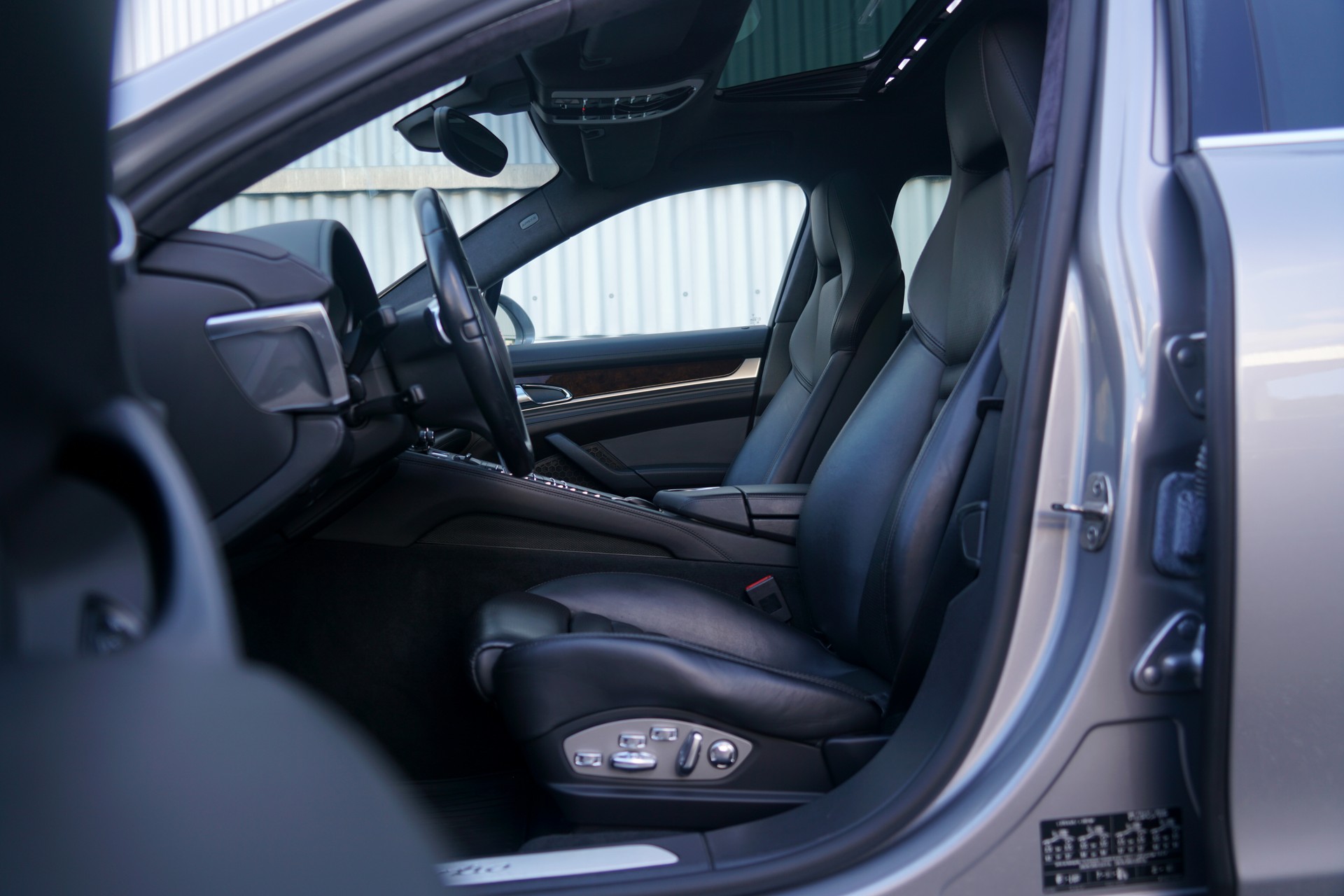 PORSCHE Panamera Turbo 4.8 PDK (CH)-image-3