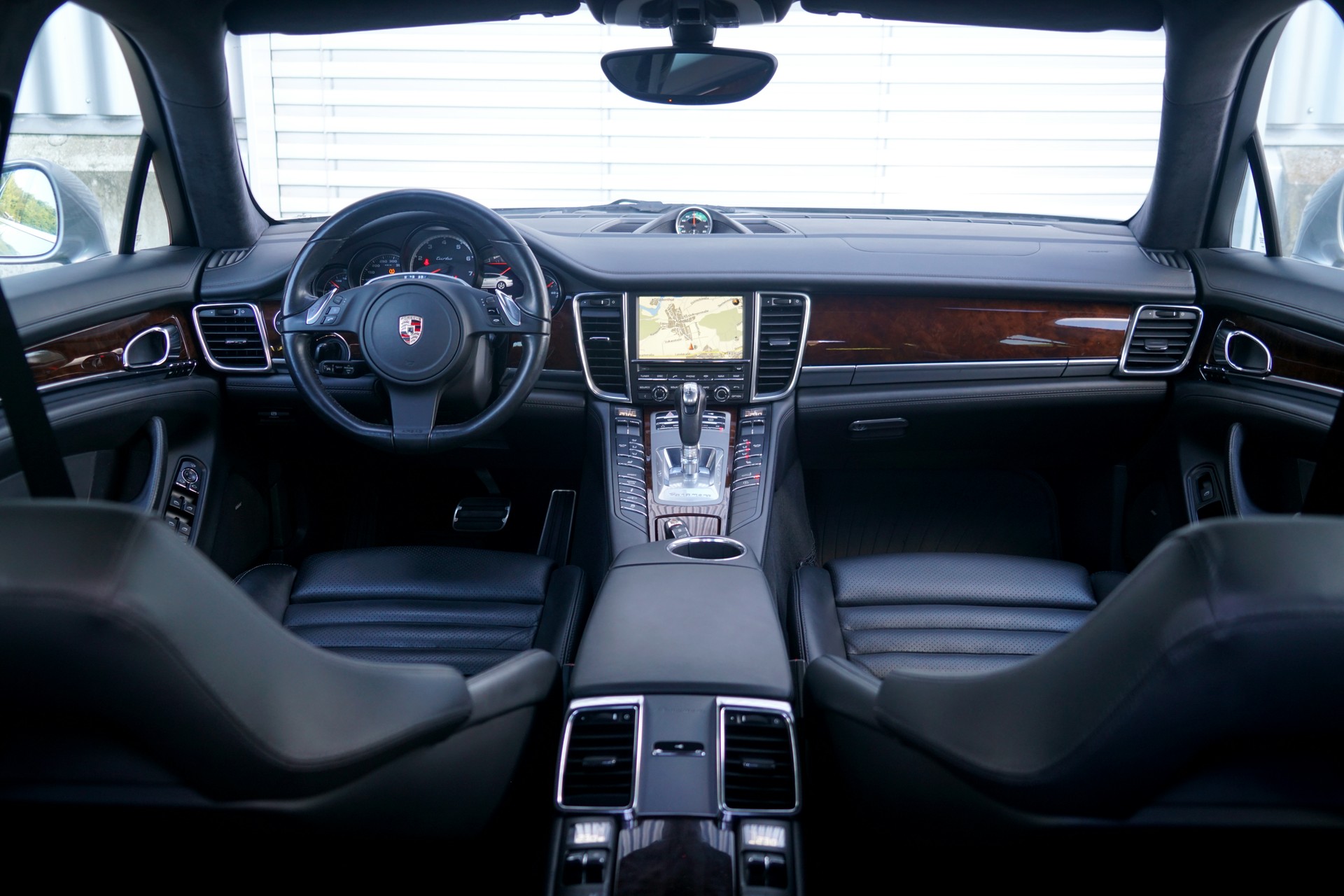 PORSCHE Panamera Turbo 4.8 PDK (CH)-image-9