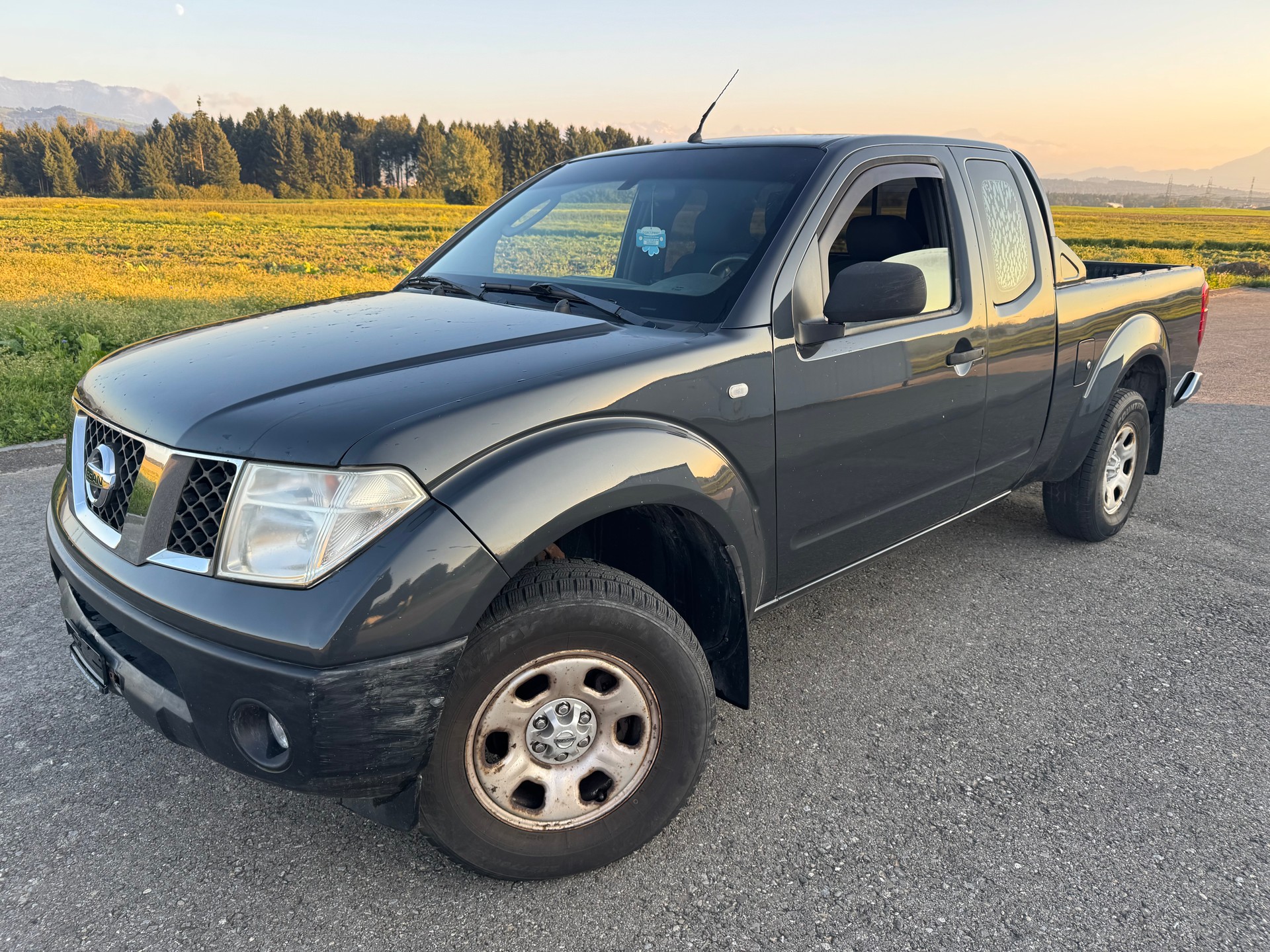 NISSAN Navara King Cab SE 2.5 dCi 4WD