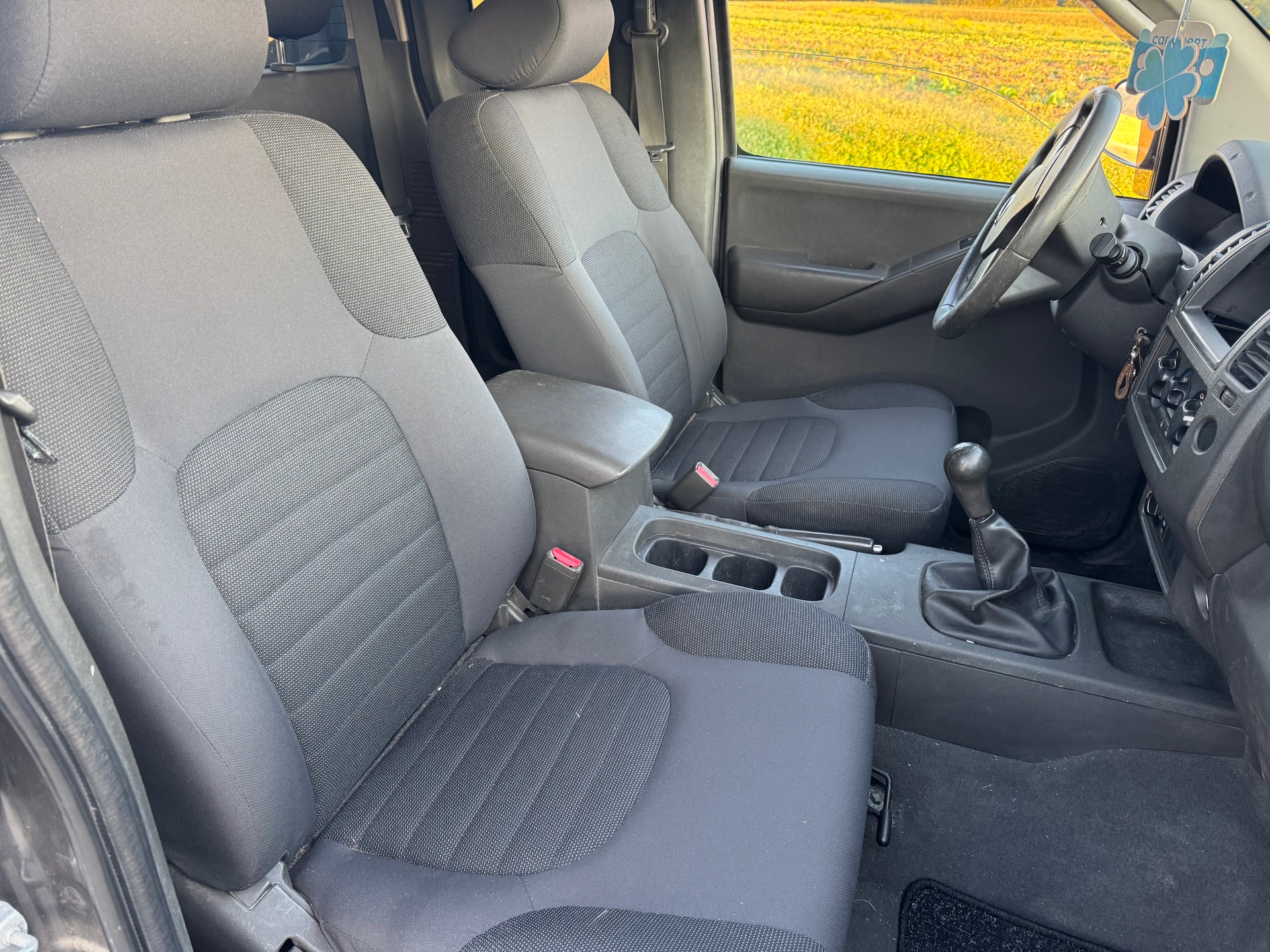 NISSAN Navara King Cab SE 2.5 dCi 4WD-image-6