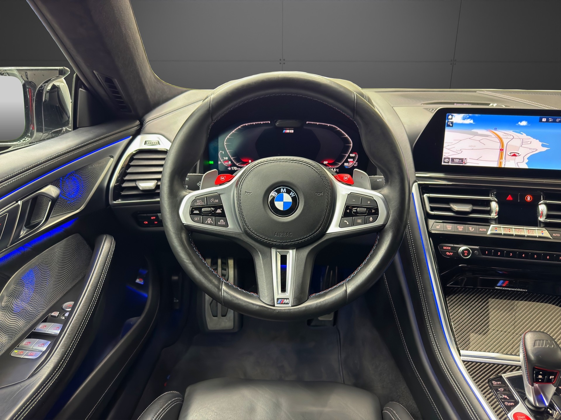 BMW M8 xDrive M Competition Steptronic-image-10