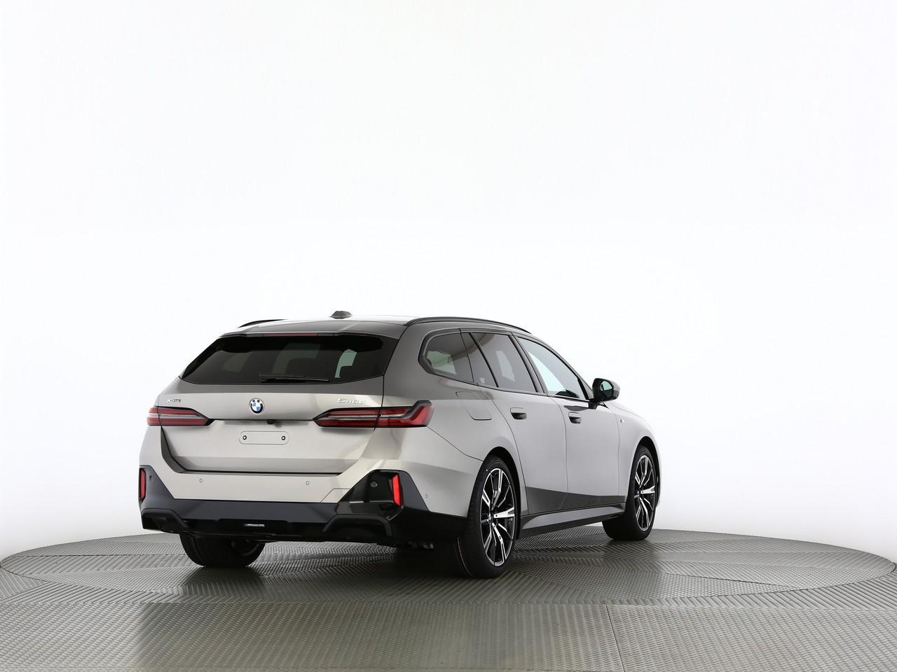 BMW 540d xDrive Touring M Sport Pro-image-12