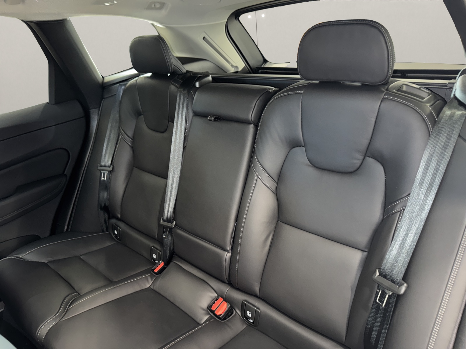 VOLVO XC60 2.0 T8 TE Ultra Bright eAWD-image-9