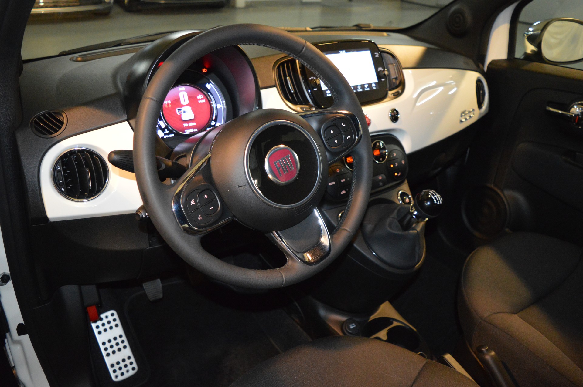 FIAT 500 1.0 N3 MildHybrid Swiss Edition-image-12