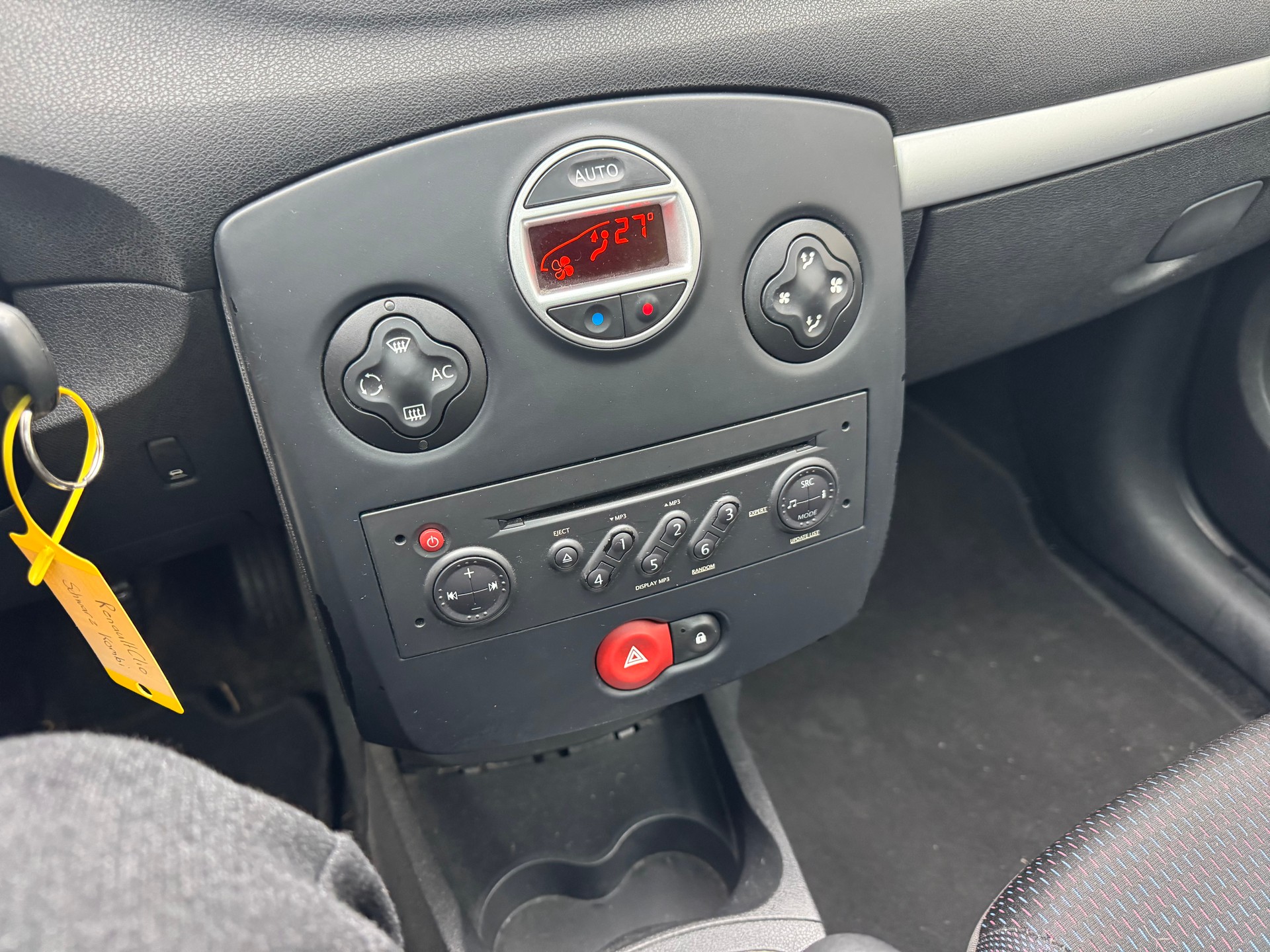 RENAULT Clio Grandtour 1.6 16V Dynamique-image-10