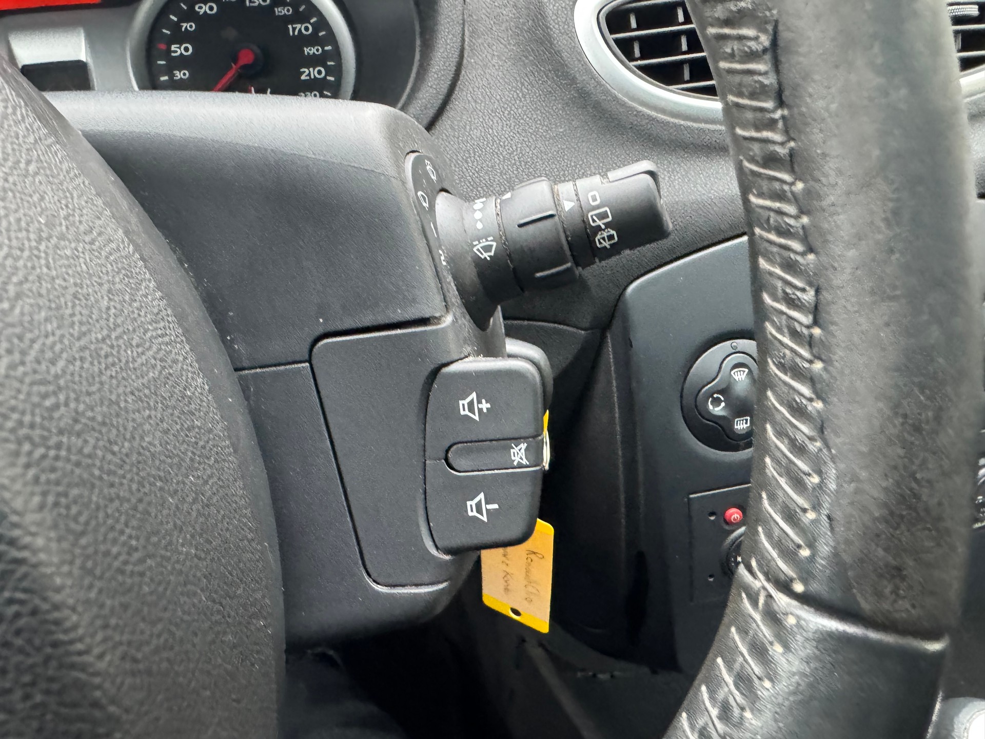RENAULT Clio Grandtour 1.6 16V Dynamique-image-13