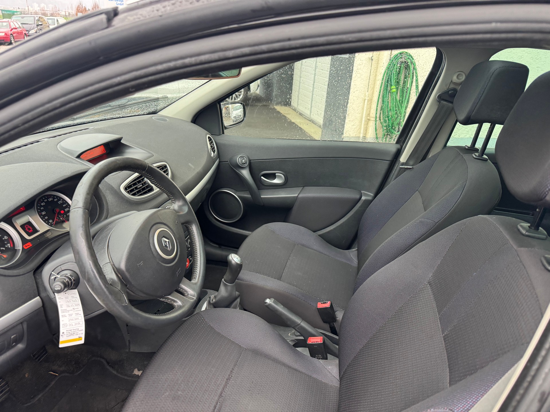 RENAULT Clio Grandtour 1.6 16V Dynamique-image-8