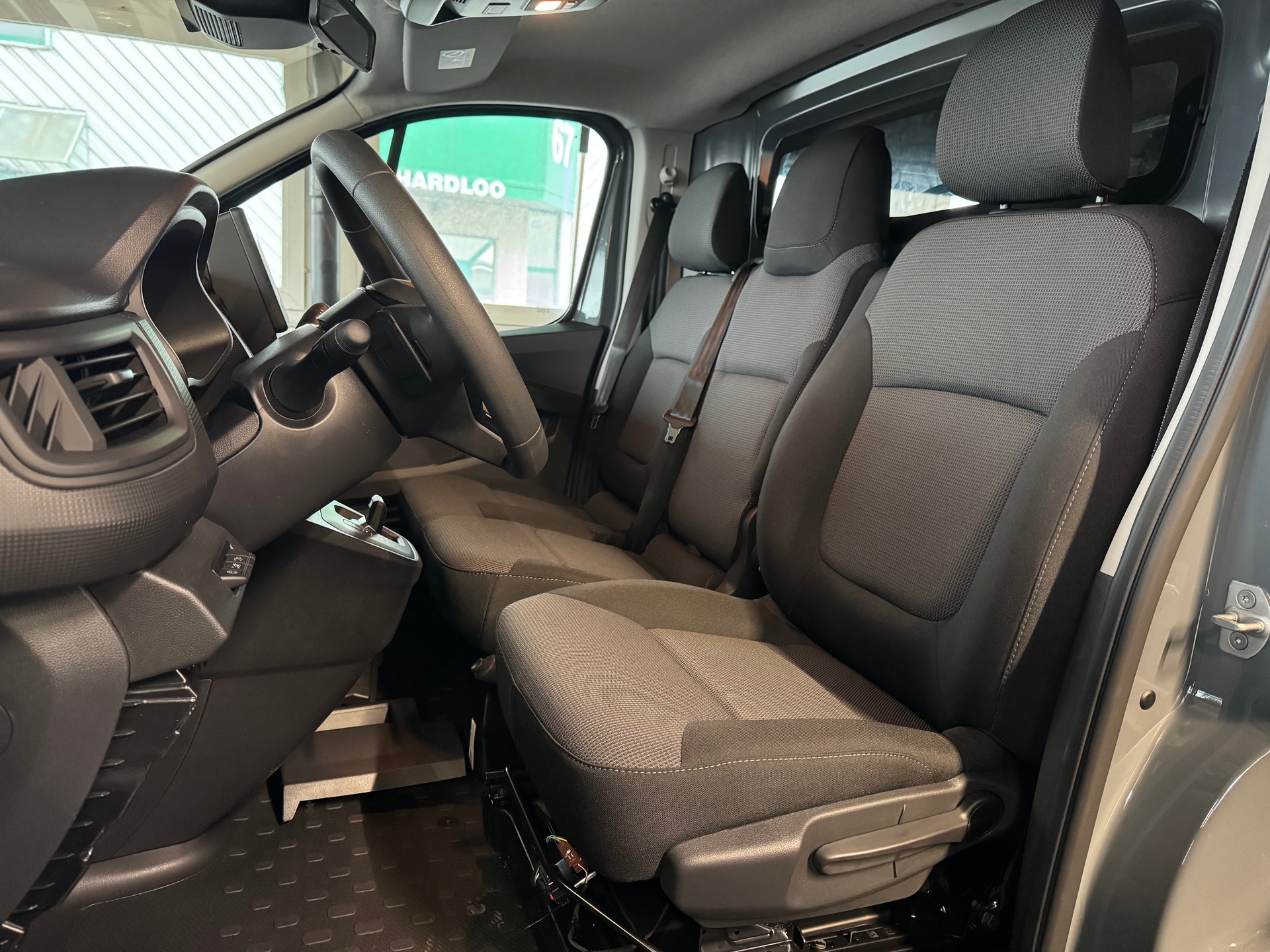 RENAULT Trafic Kastenwagen Advance KW L1H1 2.0 Blue dCi 150 EAG9 E Ntzl.-image-10