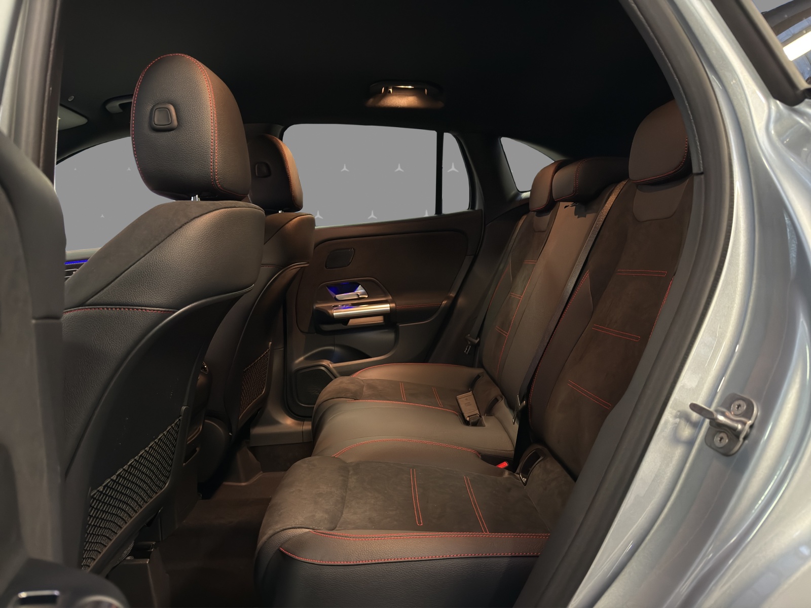 MERCEDES-BENZ GLA 250 4Matic 8G-DCT Swiss Star-image-14