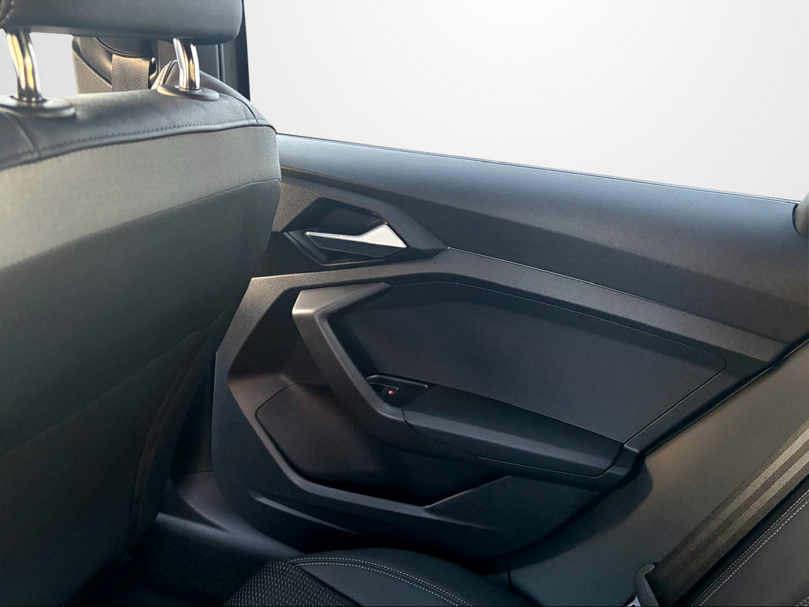 AUDI A1 Sportback 30 TFSI S Line Attraction S-tronic-image-11