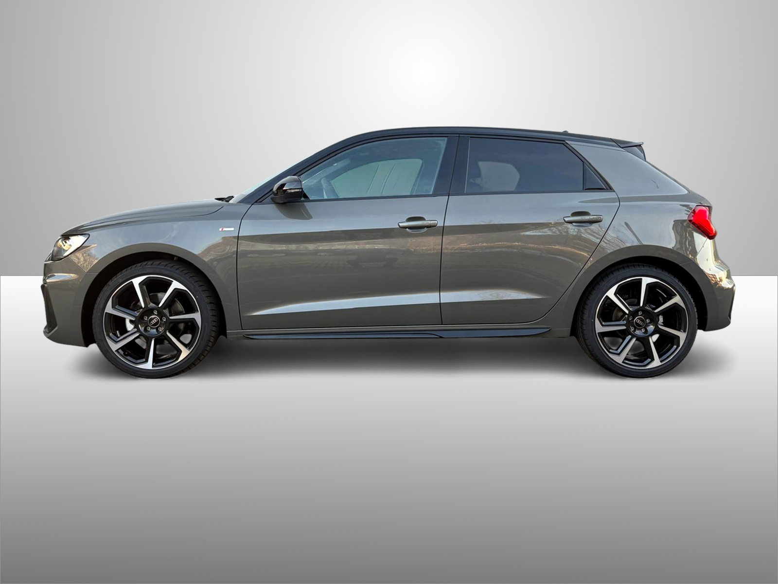 AUDI A1 Sportback 30 TFSI S Line Attraction S-tronic-image-2