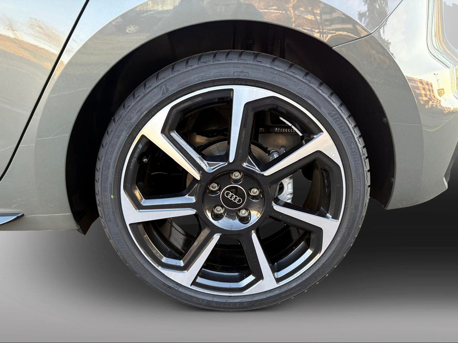AUDI A1 Sportback 30 TFSI S Line Attraction S-tronic-image-3