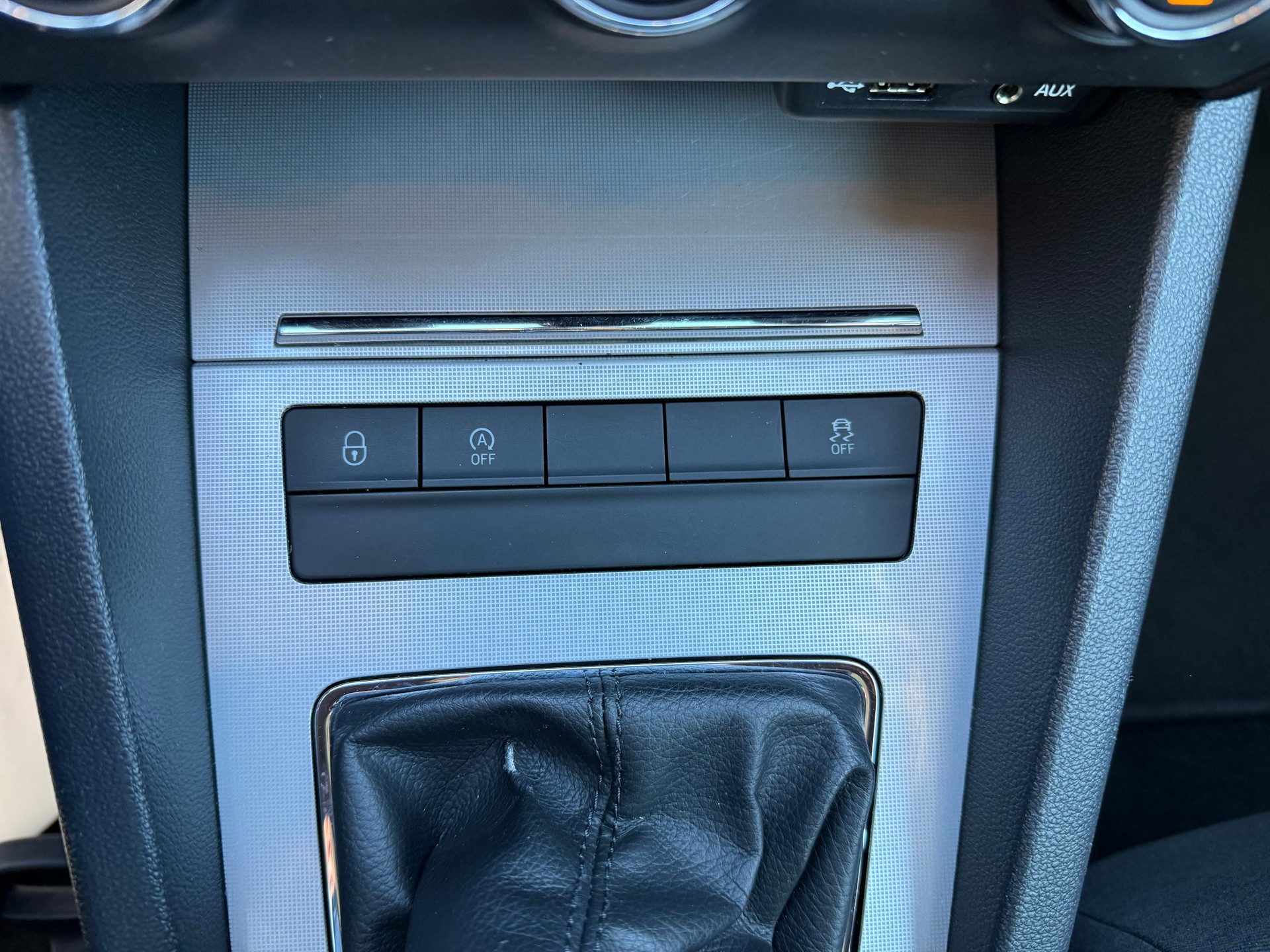 SKODA Octavia Combi 2.0 TDI Ambition 4x4-image-27