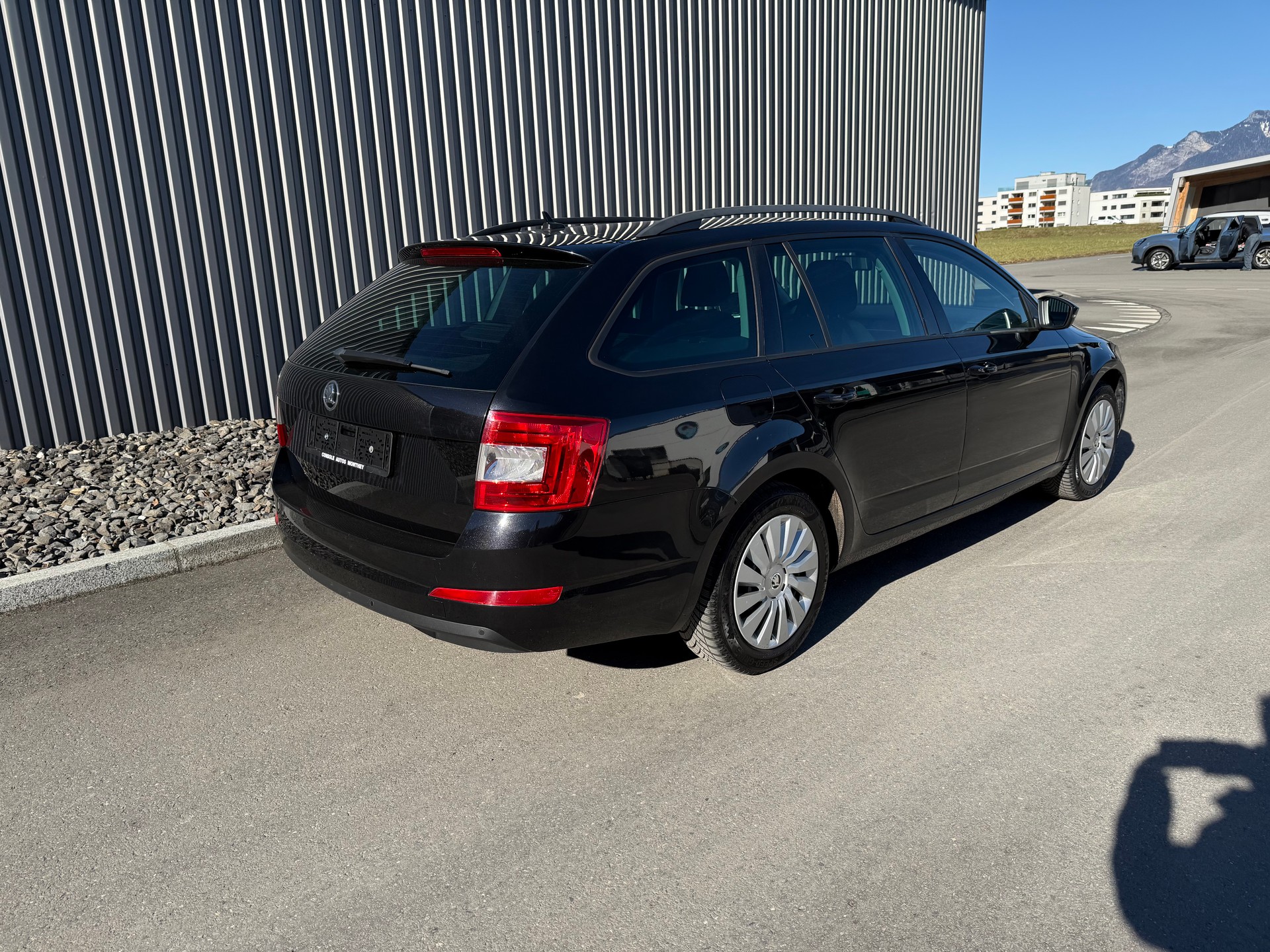 SKODA Octavia Combi 2.0 TDI Ambition 4x4-image-5